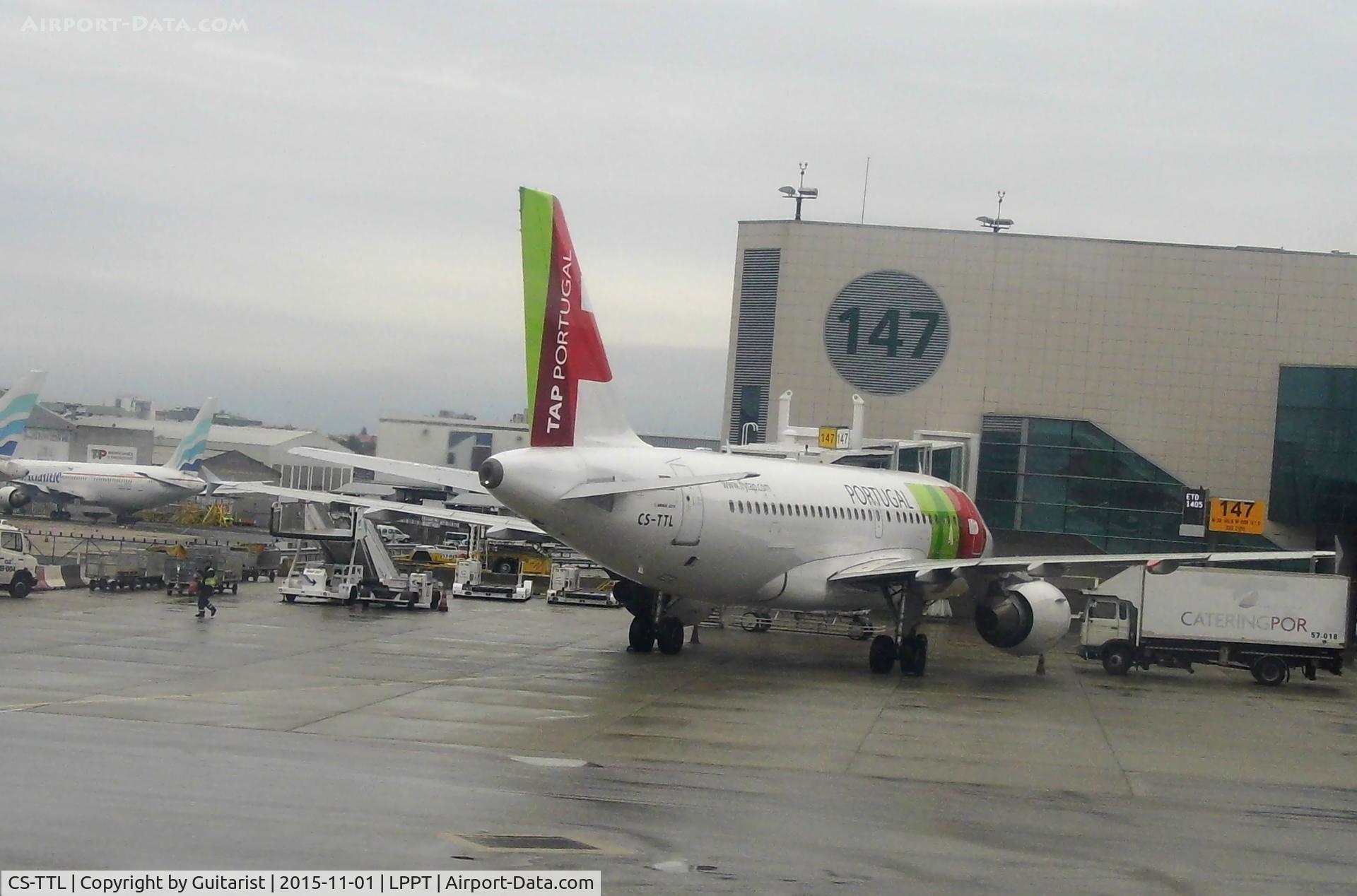 CS-TTL, 1999 Airbus A319-111 C/N 1100, At Lisbon