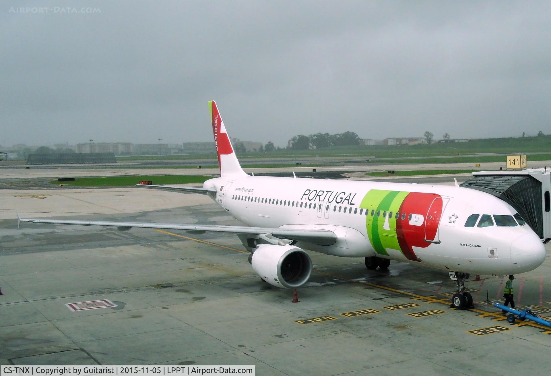 CS-TNX, 2006 Airbus A320-214 C/N 2822, At Lisbon