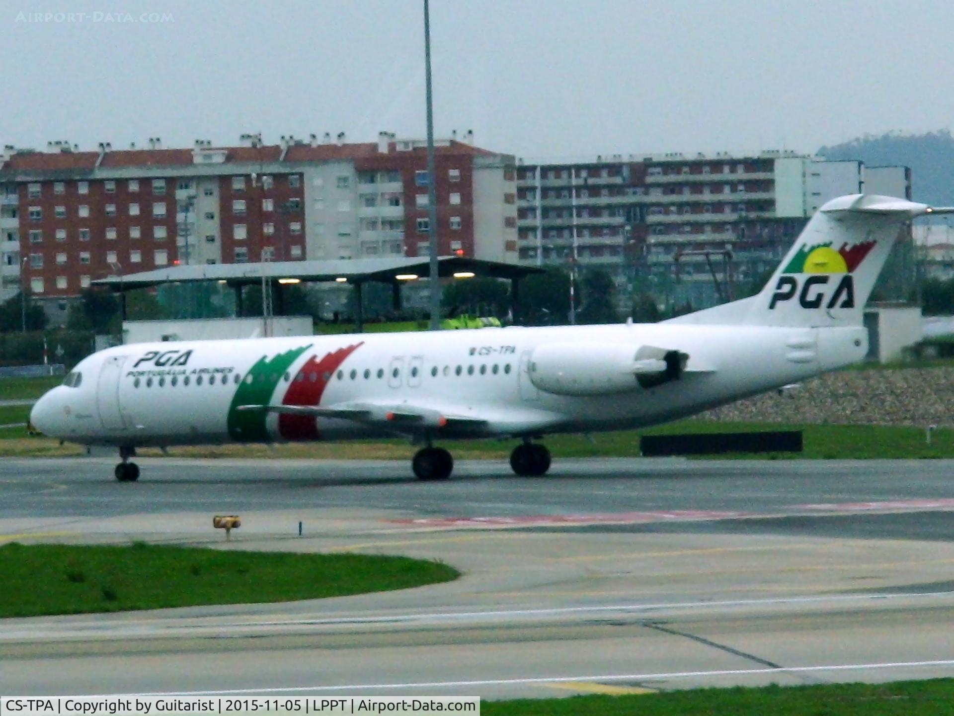 CS-TPA, 1989 Fokker 100 (F-28-0100) C/N 11257, At Lisbon