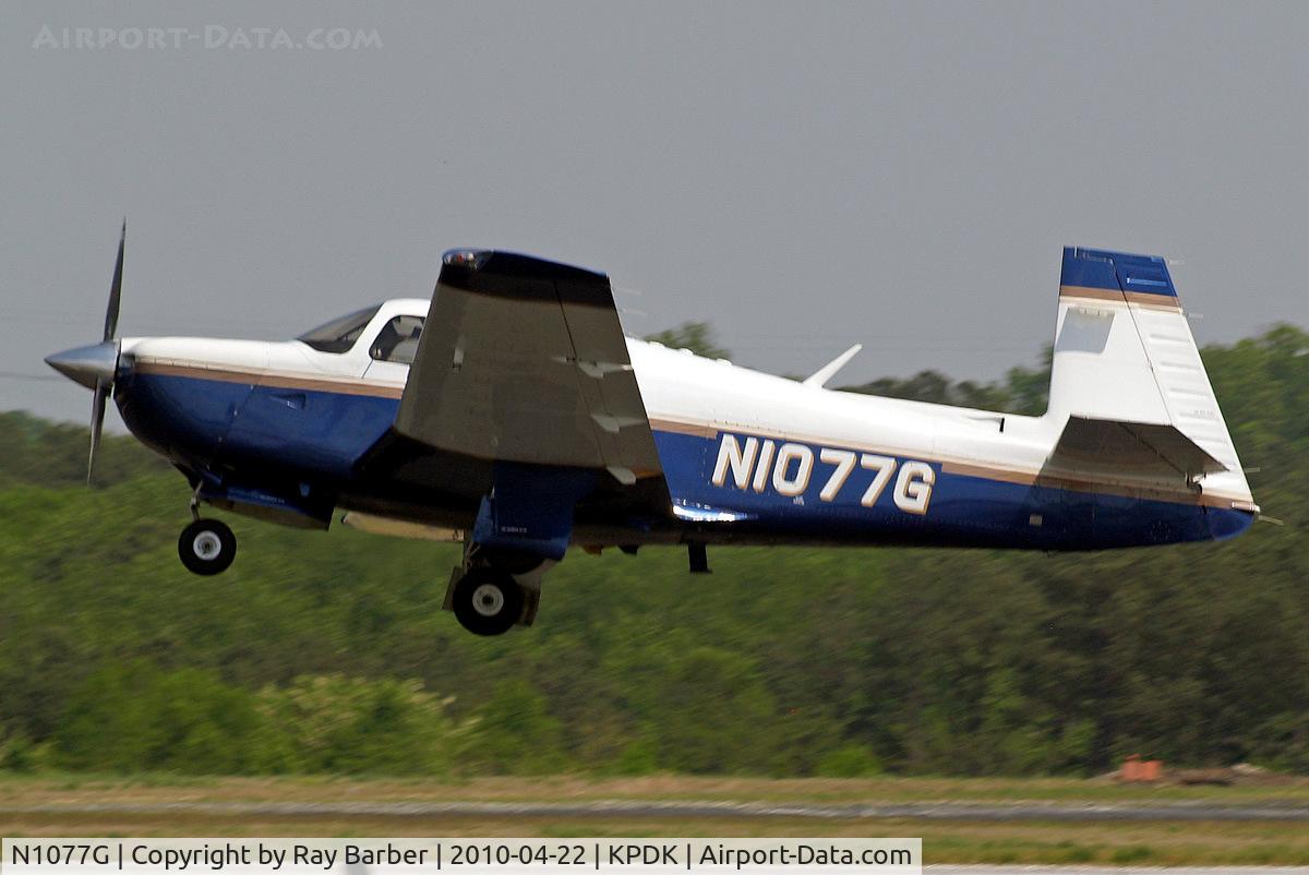 N1077G, 1990 Mooney M20J 201 C/N 24-1692-14, Mooney M.20J-AT [24-1692-14] Atlanta-Dekalb Peachtree~N 22/04/2010