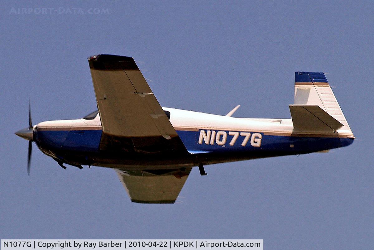 N1077G, 1990 Mooney M20J 201 C/N 24-1692-14, Mooney M.20J-AT [24-1692-14] Atlanta-Dekalb Peachtree~N 22/04/2010