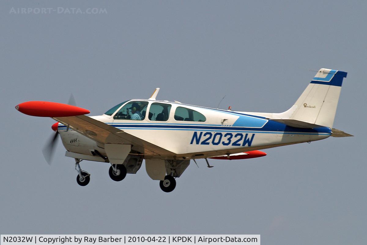 N2032W, 1965 Beech 35-C33 Debonair C/N CD-977, Beech C33 Debonair [CD-977] Atlanta-Dekalb Peachtree~N 22/04/2010