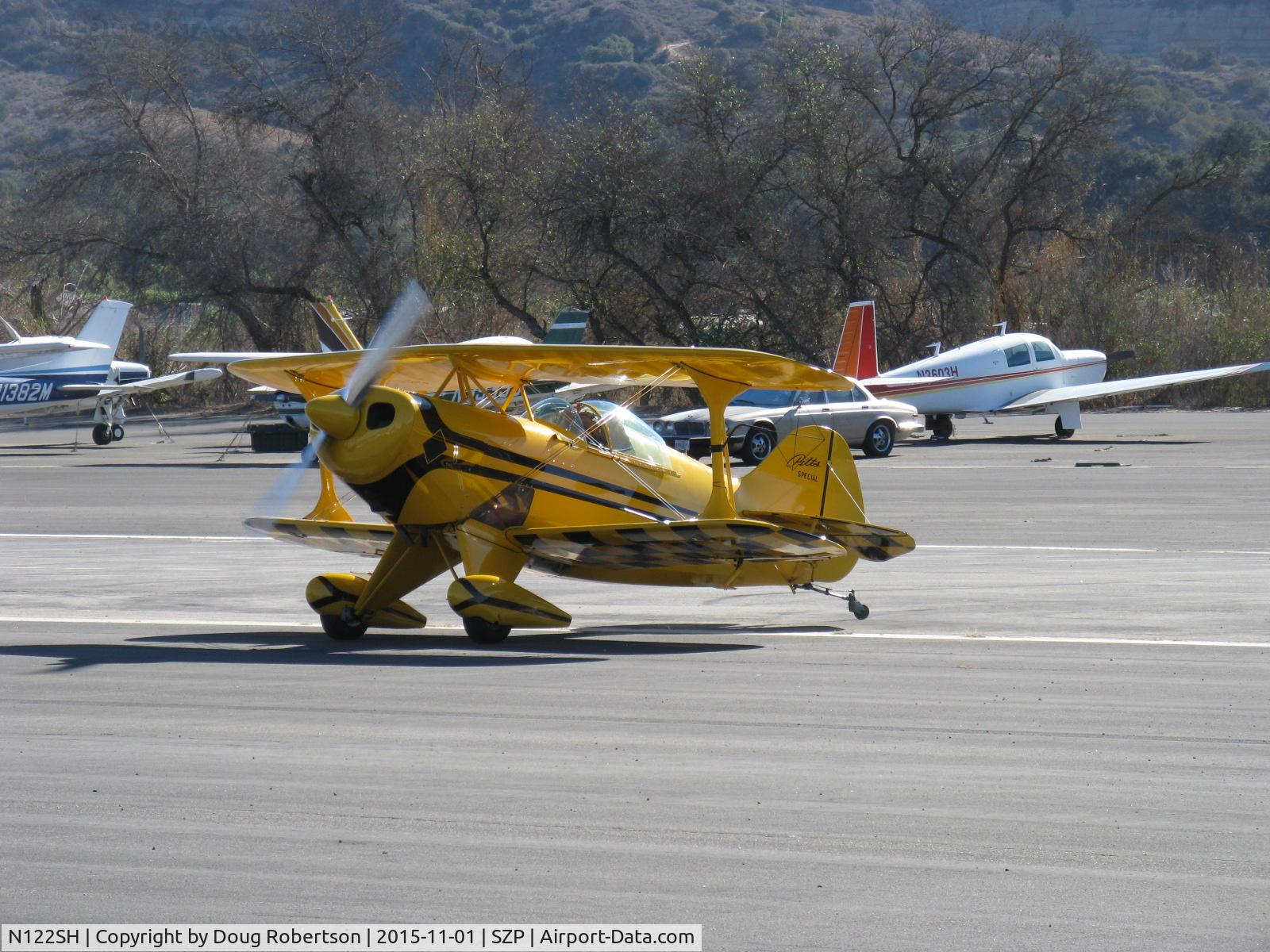 N122SH, 1976 Pitts S-1S Special C/N 20934, 1976 Eberle PITTS S1-S SPECIAL 'Sue Huang', Lycoming IO-360 180 Hp, four ailerons, taxi off the active