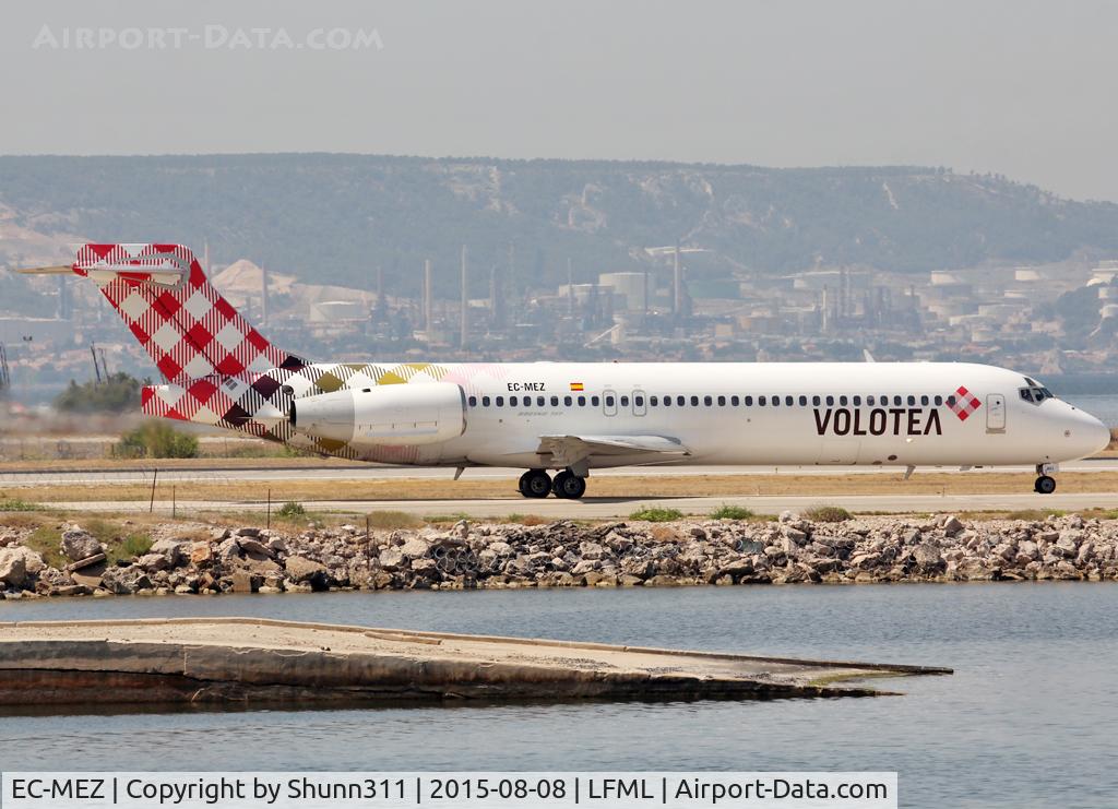 EC-MEZ, 2000 Boeing 717-2CM C/N 55059, Taxiing holding point rwy 13L for departure