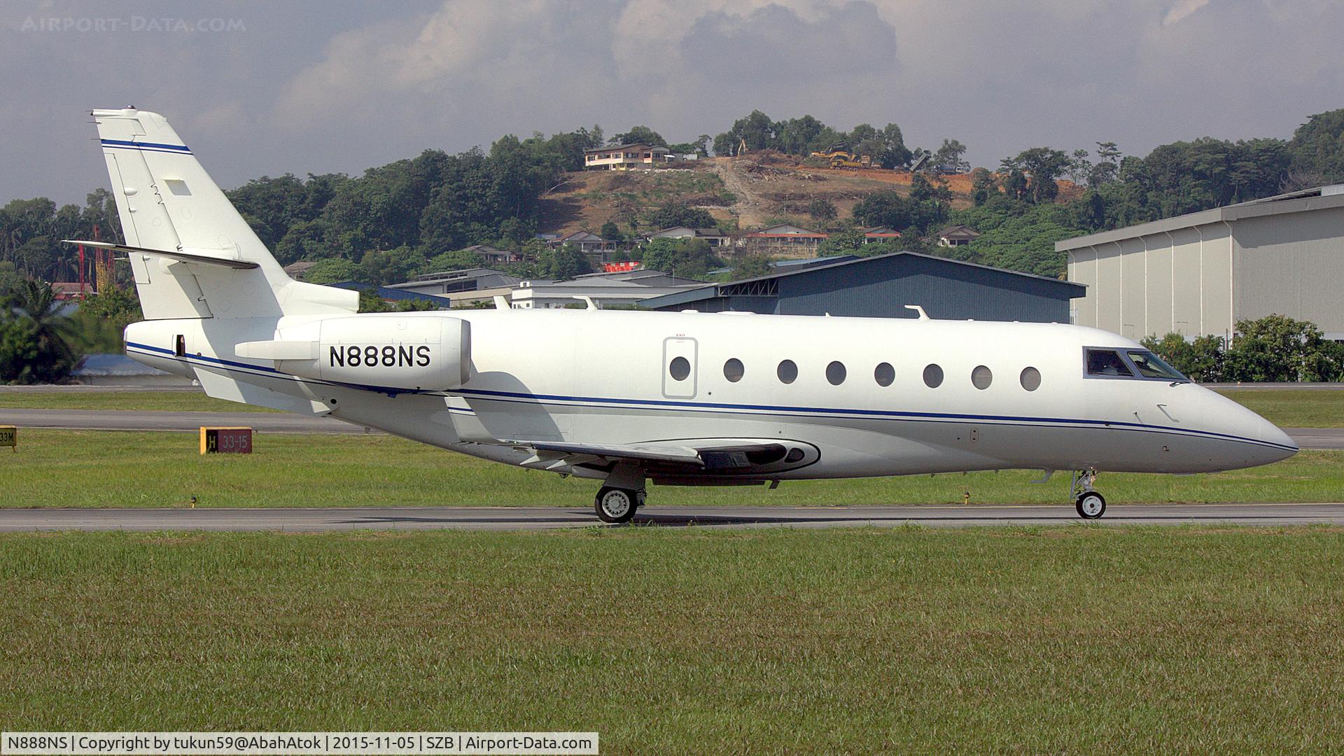 N888NS, 2005 Israel Aircraft Industries Gulfstream 200 C/N 114, N888NS
Private
Israel Aircraft Industry Gulfstream 200
SZB/WMSA
November 5, 2015
@ Rwy 15-33 Blue Pipe