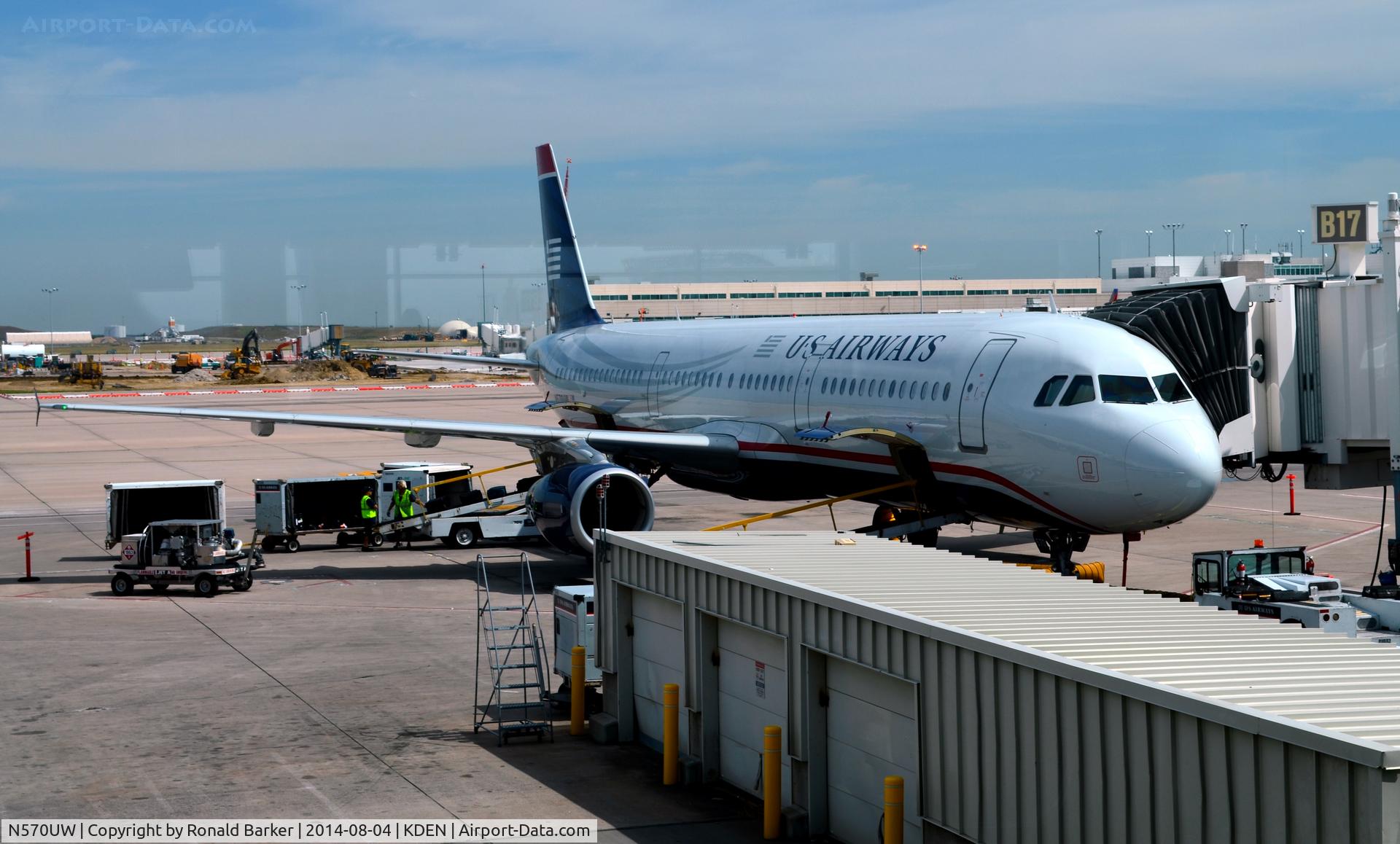 N570UW, 2013 Airbus A321-231 C/N 5795, At the gate Denver