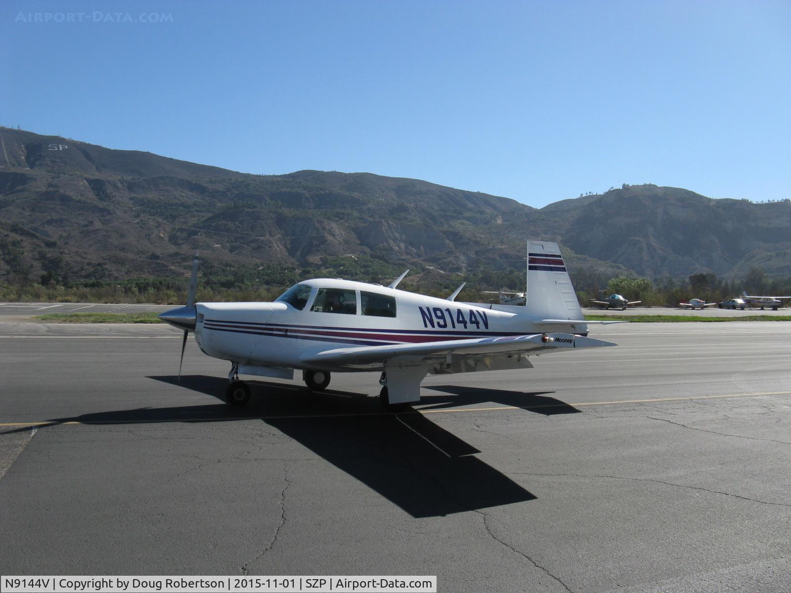 N9144V, 1969 Mooney M20E C/N 690029, 1969 Mooney M20E CHAPARRAL, Lycoming IO-360-A1A 200 Hp, Positive Control feature, 4 place short cabin, 73 built of this model, taxi