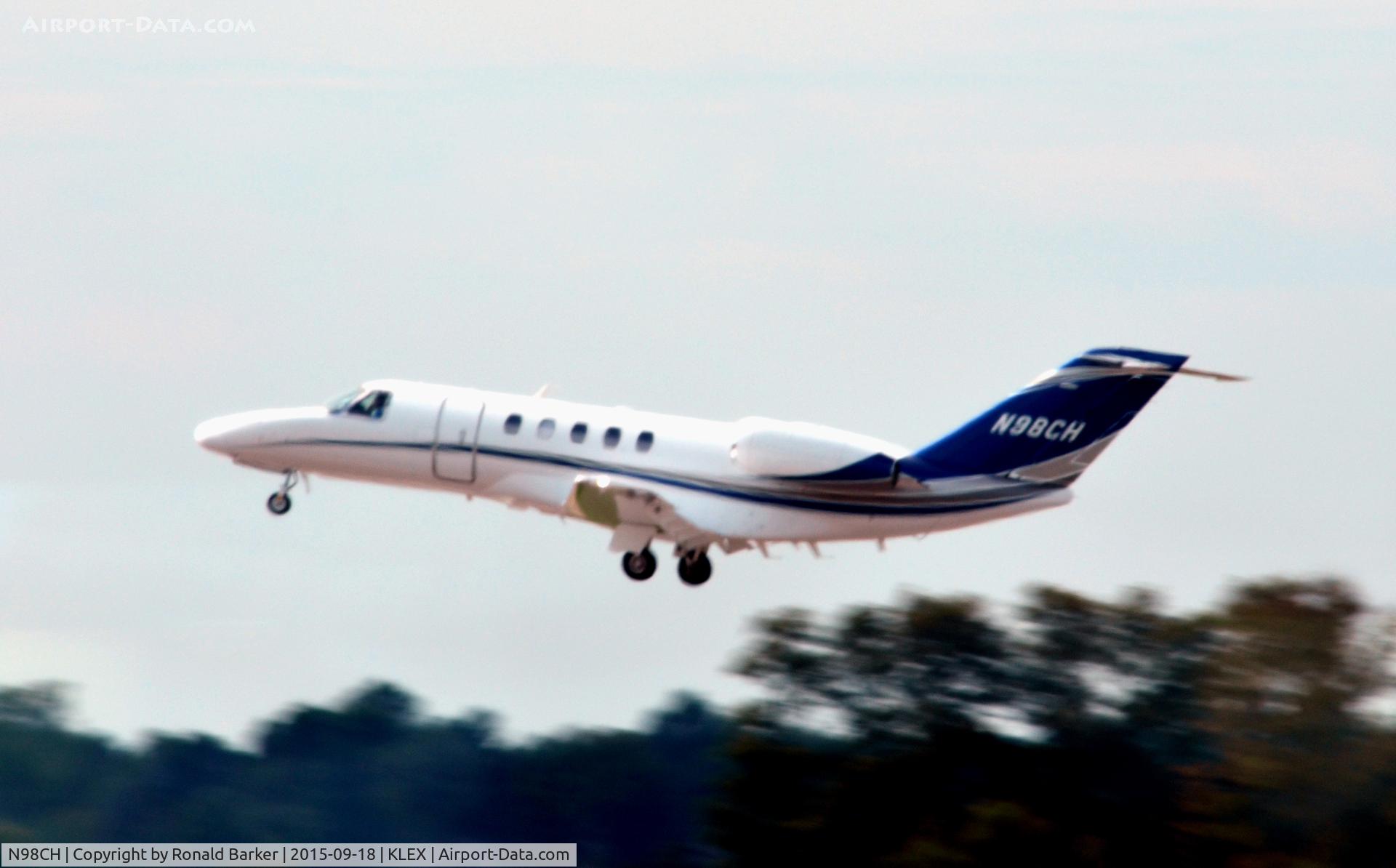 N98CH, Beech A100 King Air C/N B-173, Takeoff Leington