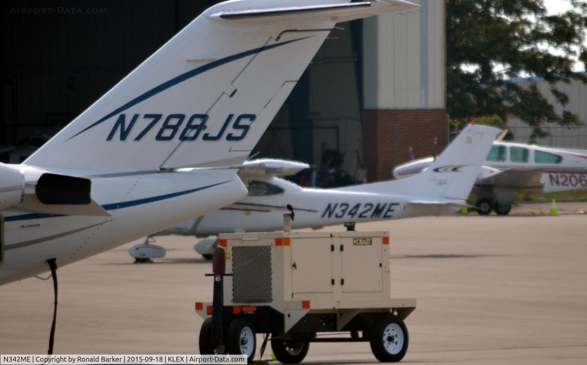 N342ME, 2000 Cessna 182S Skylane C/N 18280738, Lexington