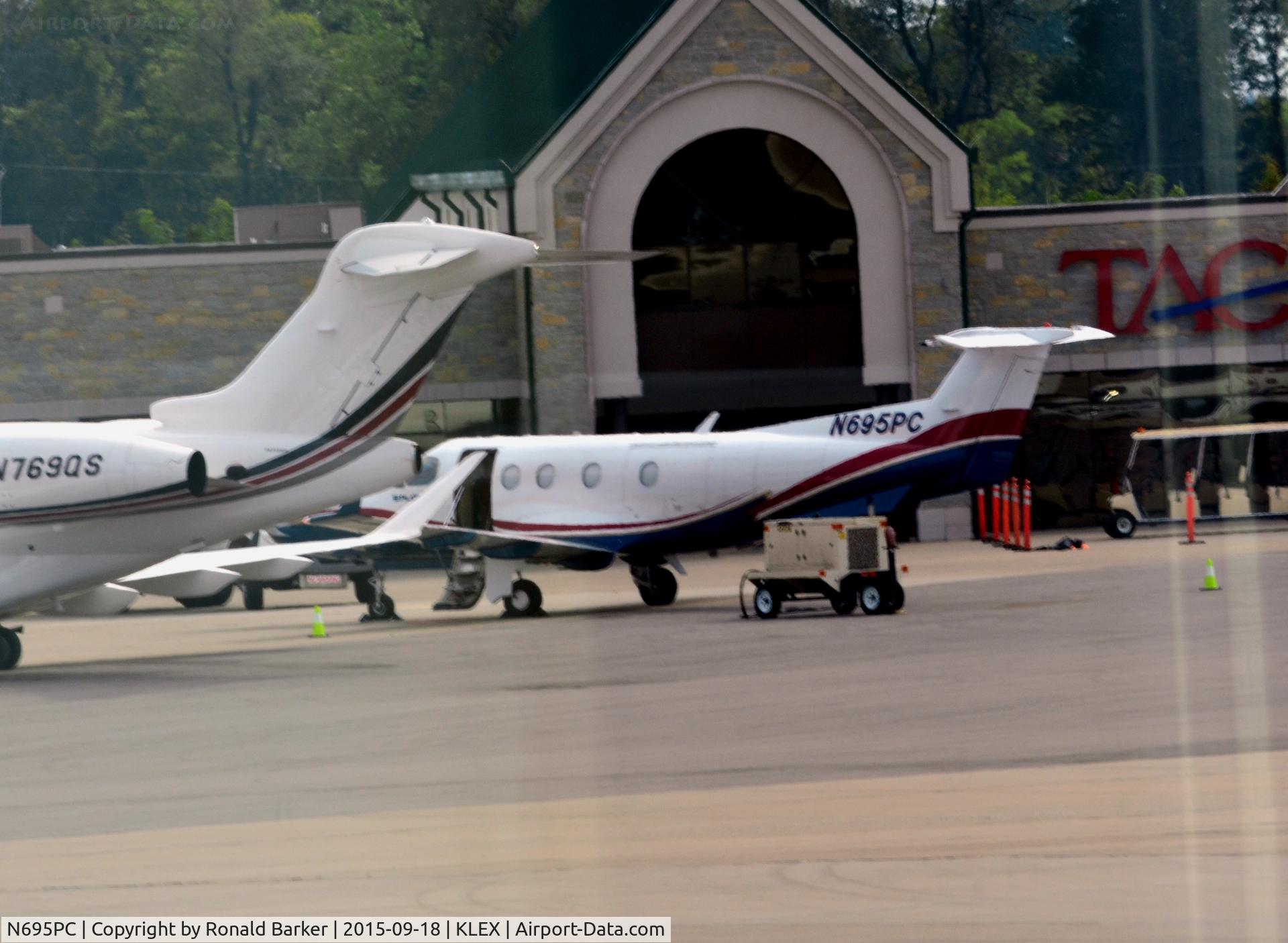 N695PC, 1999 Pilatus PC-12/45 C/N 305, Lexington