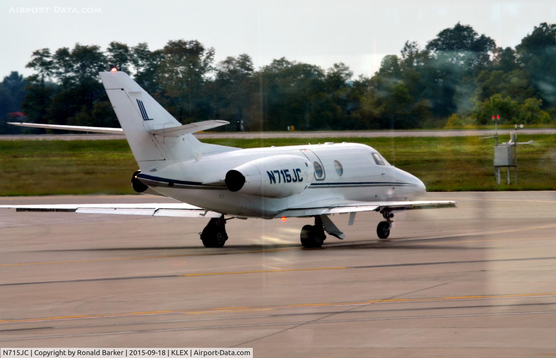 N715JC, 1977 Dassault Falcon 10 C/N 99, Taxi Lexington