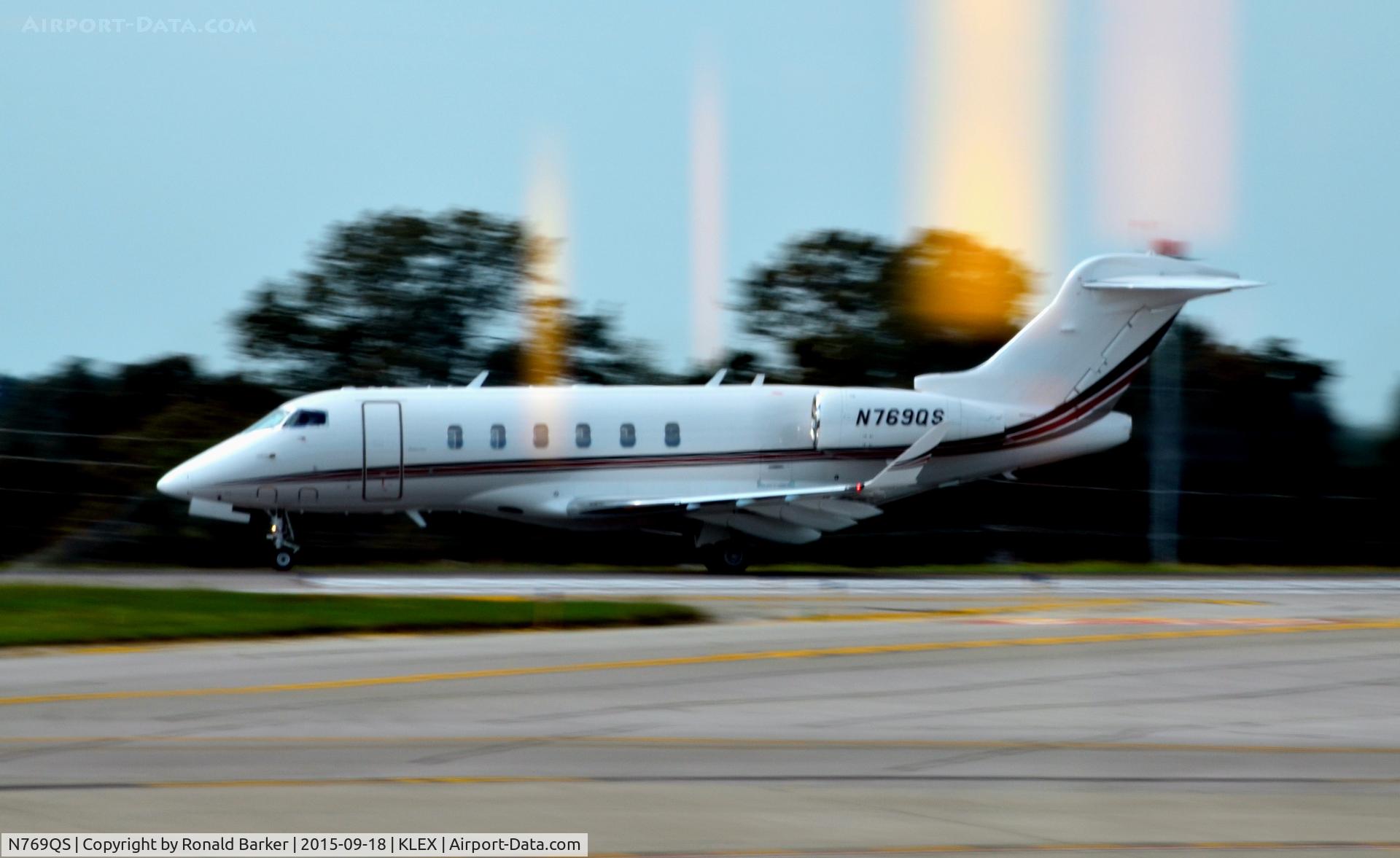 N769QS, 2015 Bombardier Challenger 350 (BD-100-1A10) C/N 20539, Takeoff Lexington