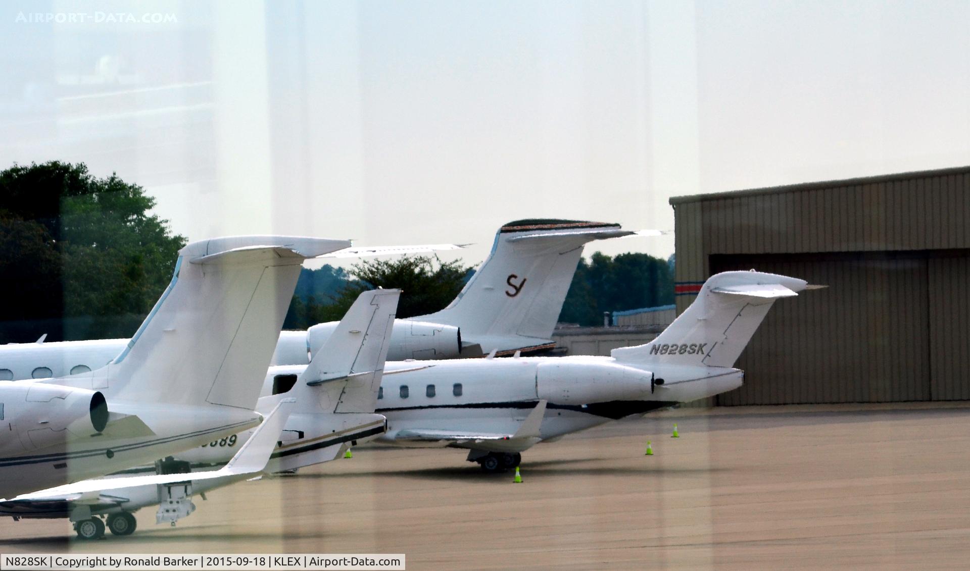 N828SK, 2004 Bombardier Challenger 300 (BD-100-1A10) C/N 20020, Lexington