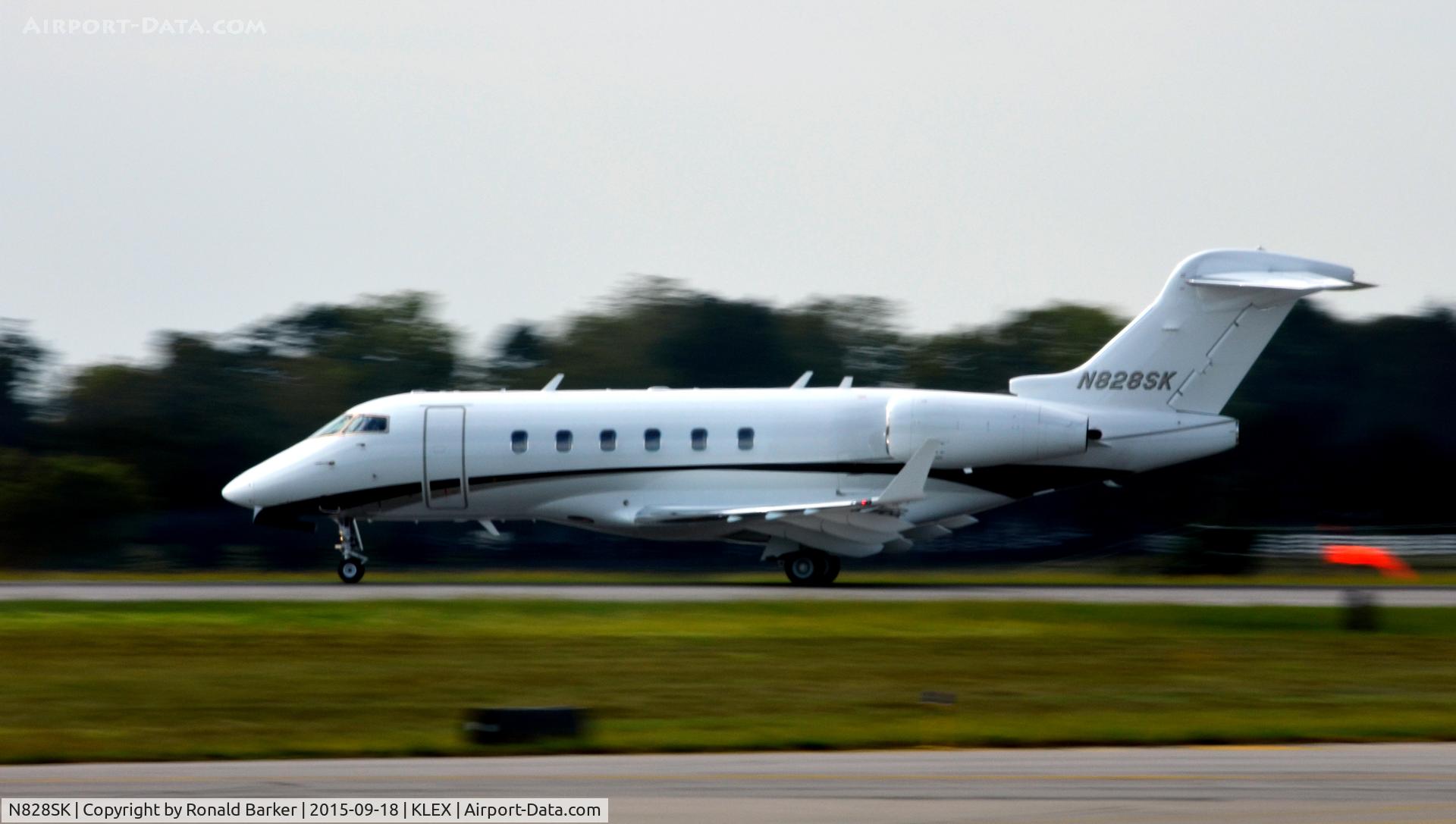 N828SK, 2004 Bombardier Challenger 300 (BD-100-1A10) C/N 20020, Takeoff Lexington