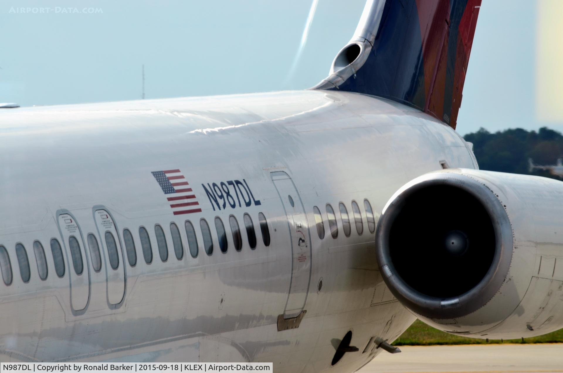 N987DL, 1991 McDonnell Douglas MD-88 C/N 53338, Numbers and number two engine