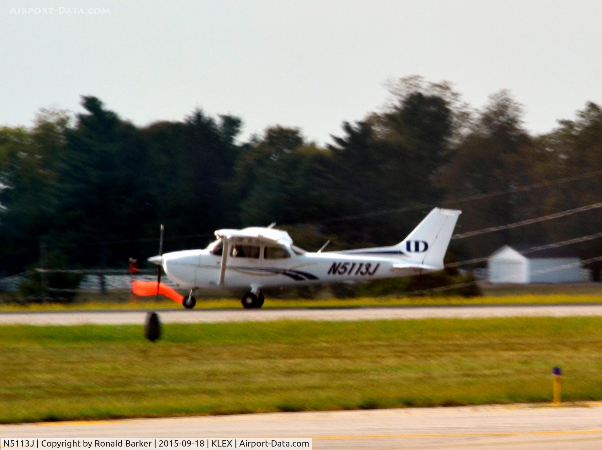 N5113J, Cessna 172S C/N 172S10925, Landing Lexington