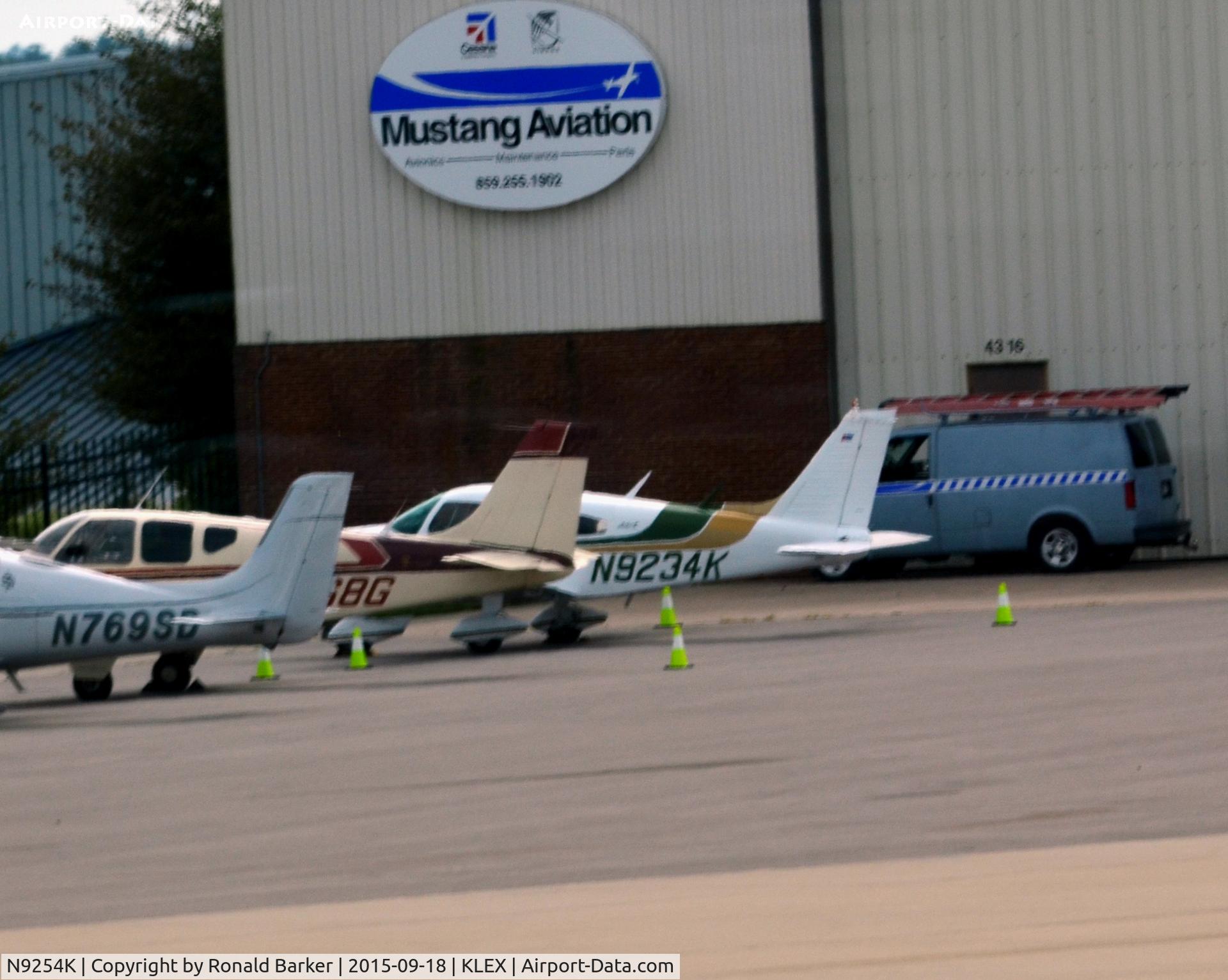 N9254K, 1976 Piper PA-28-181 C/N 28-7690237, Lexington