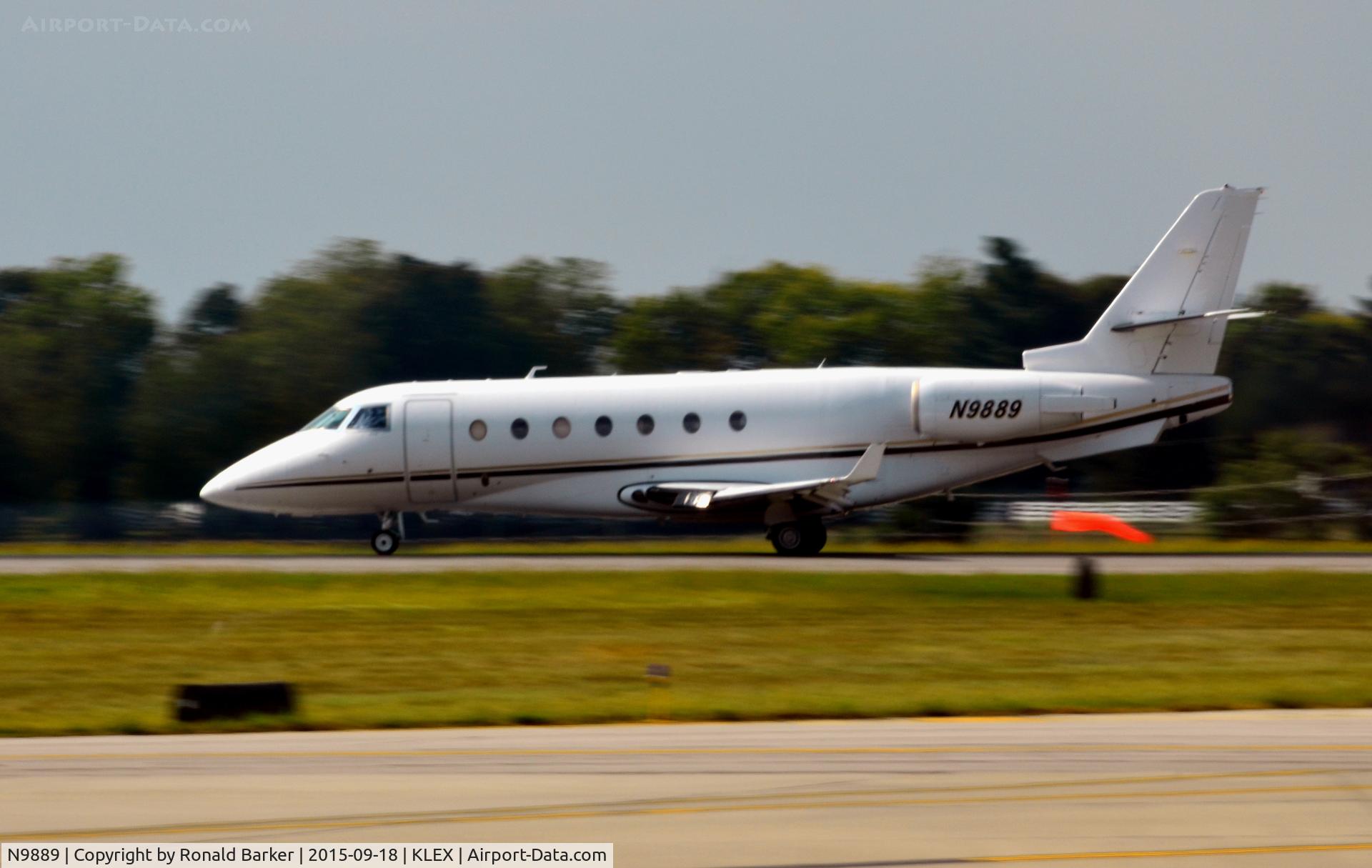 N9889, 1999 Israel Aircraft Industries G-200 C/N 009, Takeoff Lexington