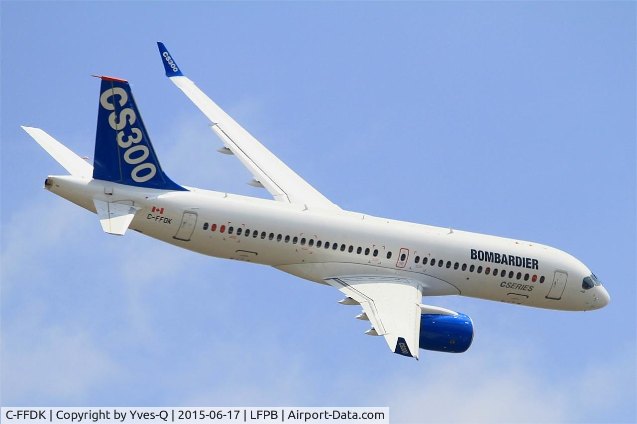 C-FFDK, 2014 Bombardier CSeries CS300 (BD-500-1A11) C/N 55001, Bombardier BD-500-1A11 CSeries CS300, on display, Paris-Le Bourget (LFPB-LBG) Air show 2015