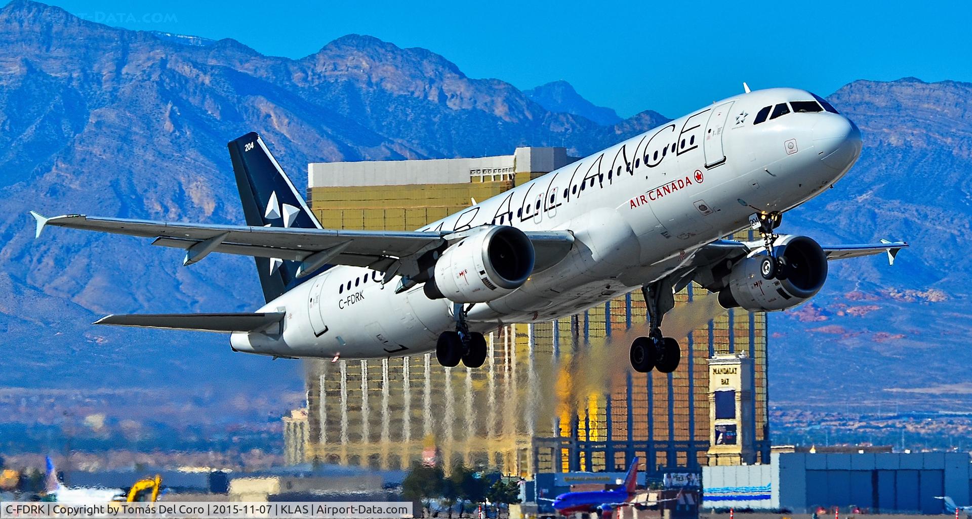C-FDRK, 1990 Airbus A320-211 C/N 084, C-FDRK Air Canada 1989 Airbus A320-211 - cn 084 (Star Alliance)

Las Vegas - McCarran International Airport (LAS / KLAS)
USA - Nevada November 7, 2015
Photo: Tomás Del Coro