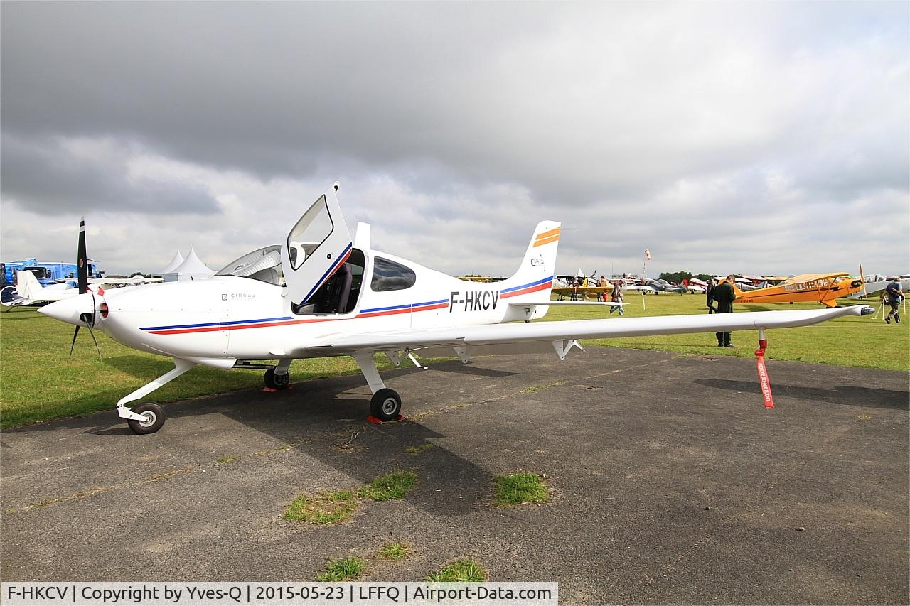 F-HKCV, 2012 Cirrus SR20 C/N 2214, Cirrus SR20, Static display, La Ferté-Alais airfield (LFFQ) Air show 2015