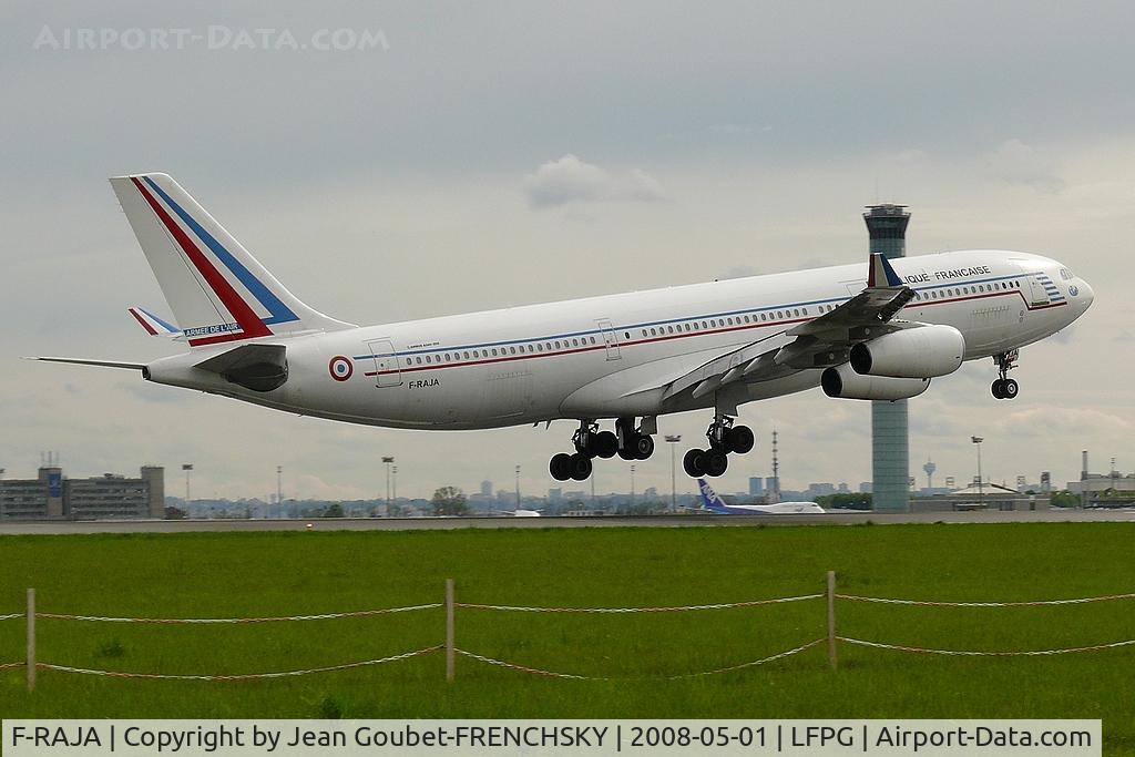 F-RAJA, 1995 Airbus A340-212 C/N 075, Cotam landing