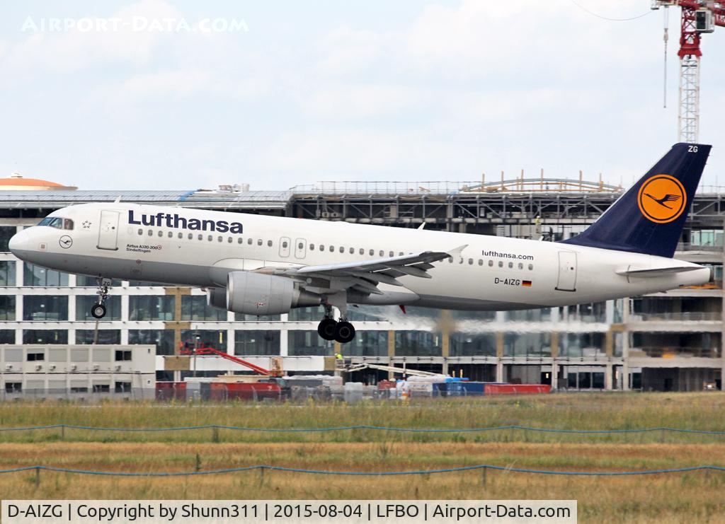 D-AIZG, 2010 Airbus A320-214 C/N 4324, Landing rwy 32R