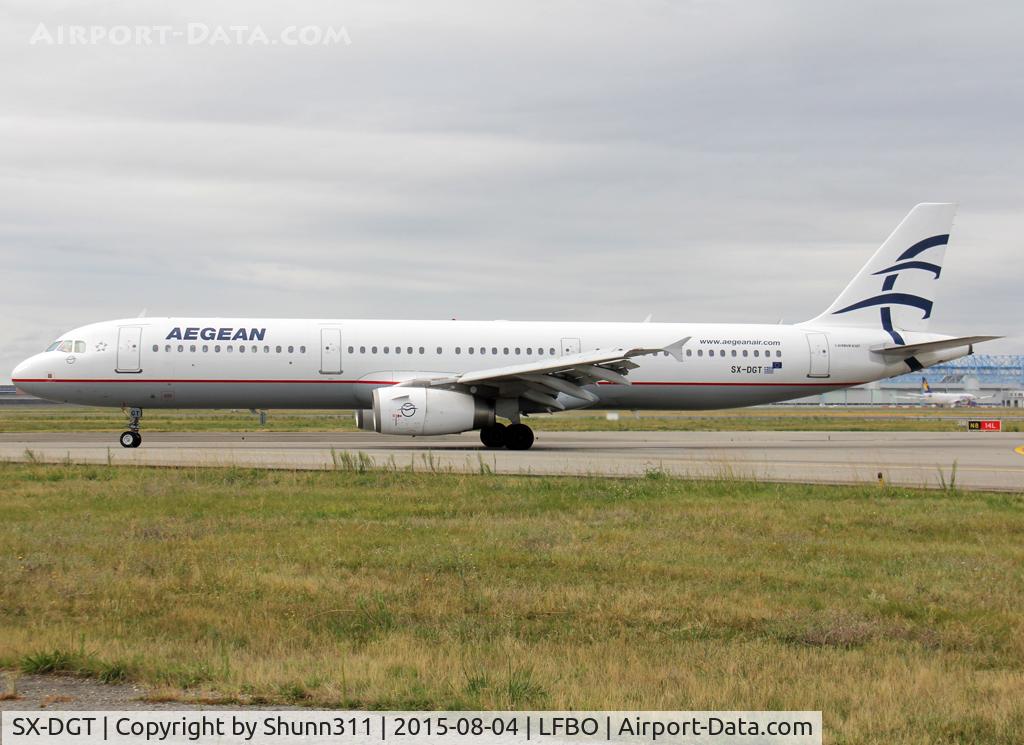 SX-DGT, 2001 Airbus A321-231 C/N 1433, Taxiing to the Terminal...