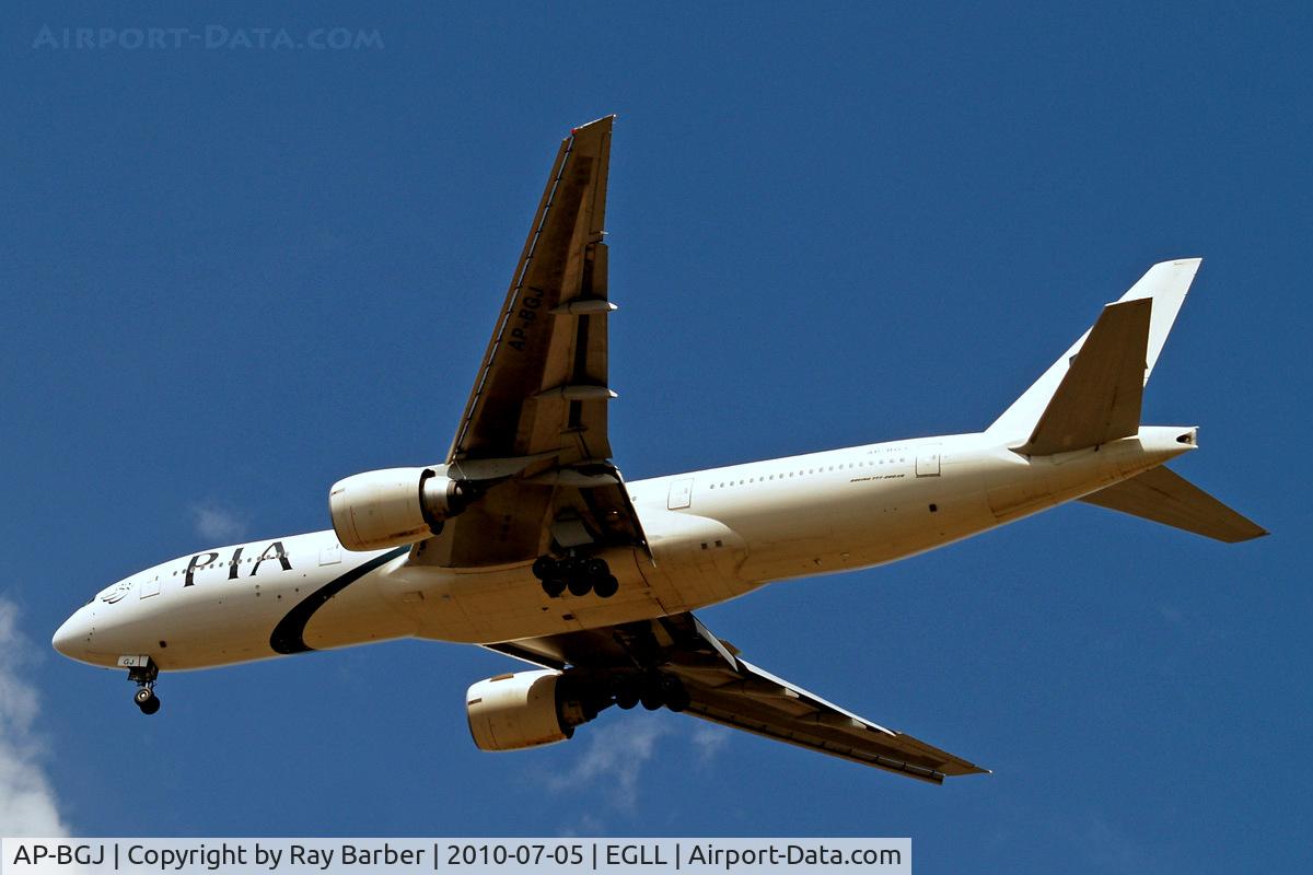 AP-BGJ, 2003 Boeing 777-240/ER C/N 33775, Boeing 777-240ER [33775] (Pakistan International Airlines) Home~G 05/07/2010. On approach 27R in earlier scheme.