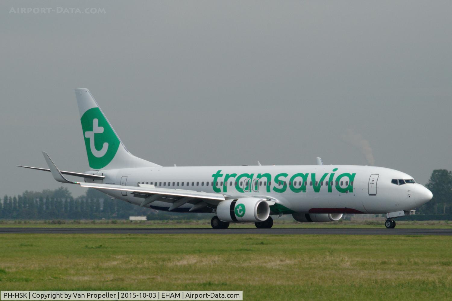 PH-HSK, 2015 Boeing 737-8K2 C/N 41330, Transavia Boeing 737-800 arriving at Schiphol airport (Amsterdam)