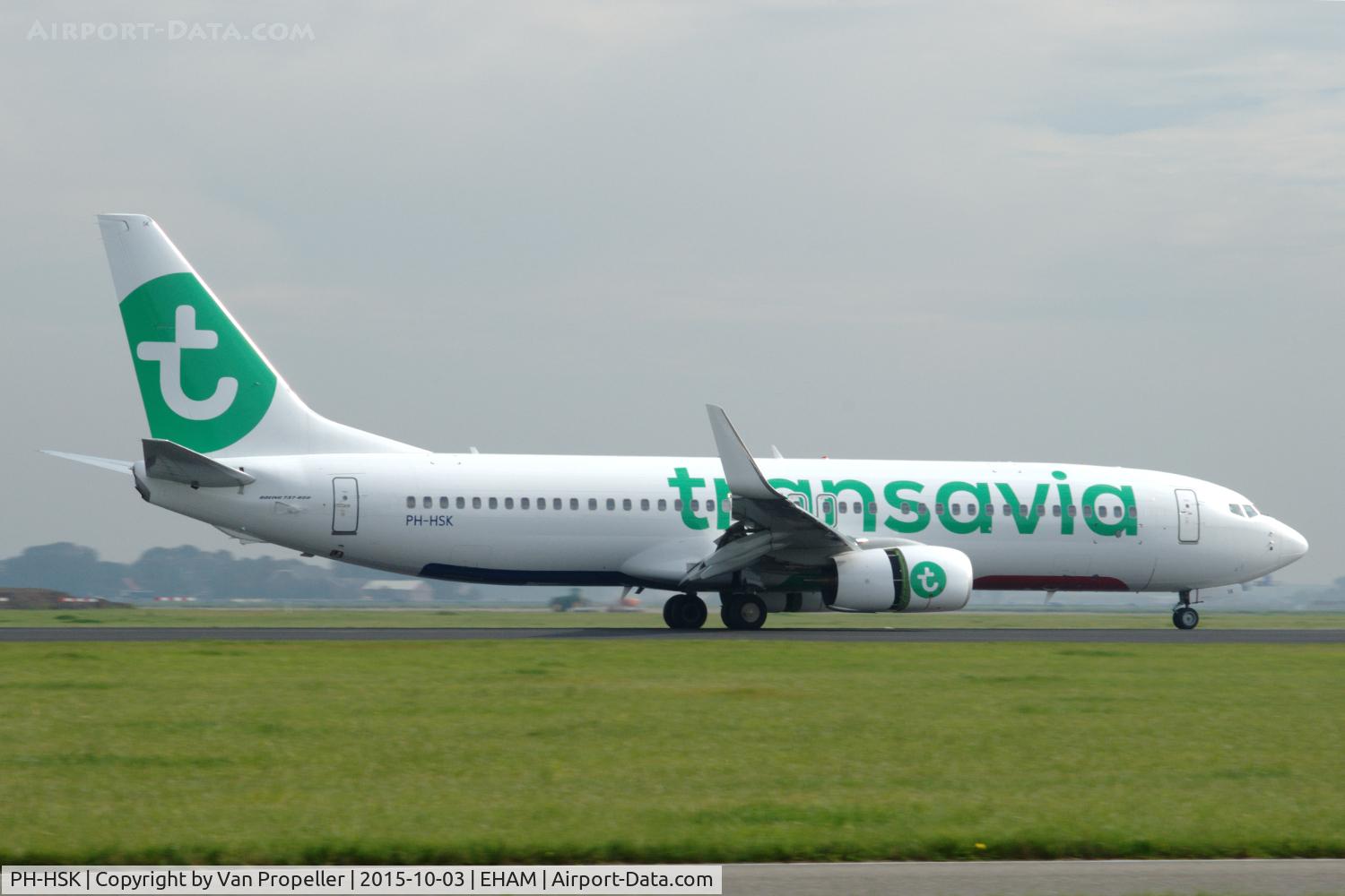 PH-HSK, 2015 Boeing 737-8K2 C/N 41330, Transavia Boeing 737-800 arriving at Schiphol airport (Amsterdam)