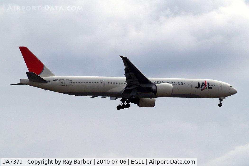 JA737J, 2007 Boeing 777-346/ER C/N 36126, Boeing 777-346ER [36126] (Japan Airlines) Home~G 06/07/2010. On approach 27L.