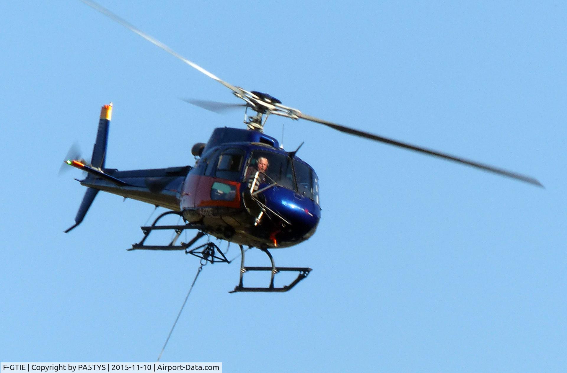 F-GTIE, Eurocopter AS-350B-3 Ecureuil Ecureuil C/N 3410, Olivetta San Michele november 2015 doing lifting work
