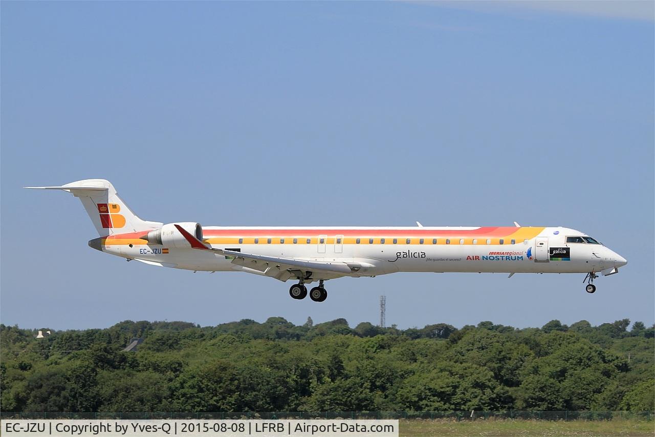EC-JZU, 2007 Bombardier CRJ-900 (CL-600-2D24) C/N 15115, Canadair Regional jet CRJ-900, On final rwy 07R, Brest-Bretagne airport (LFRB-BES)