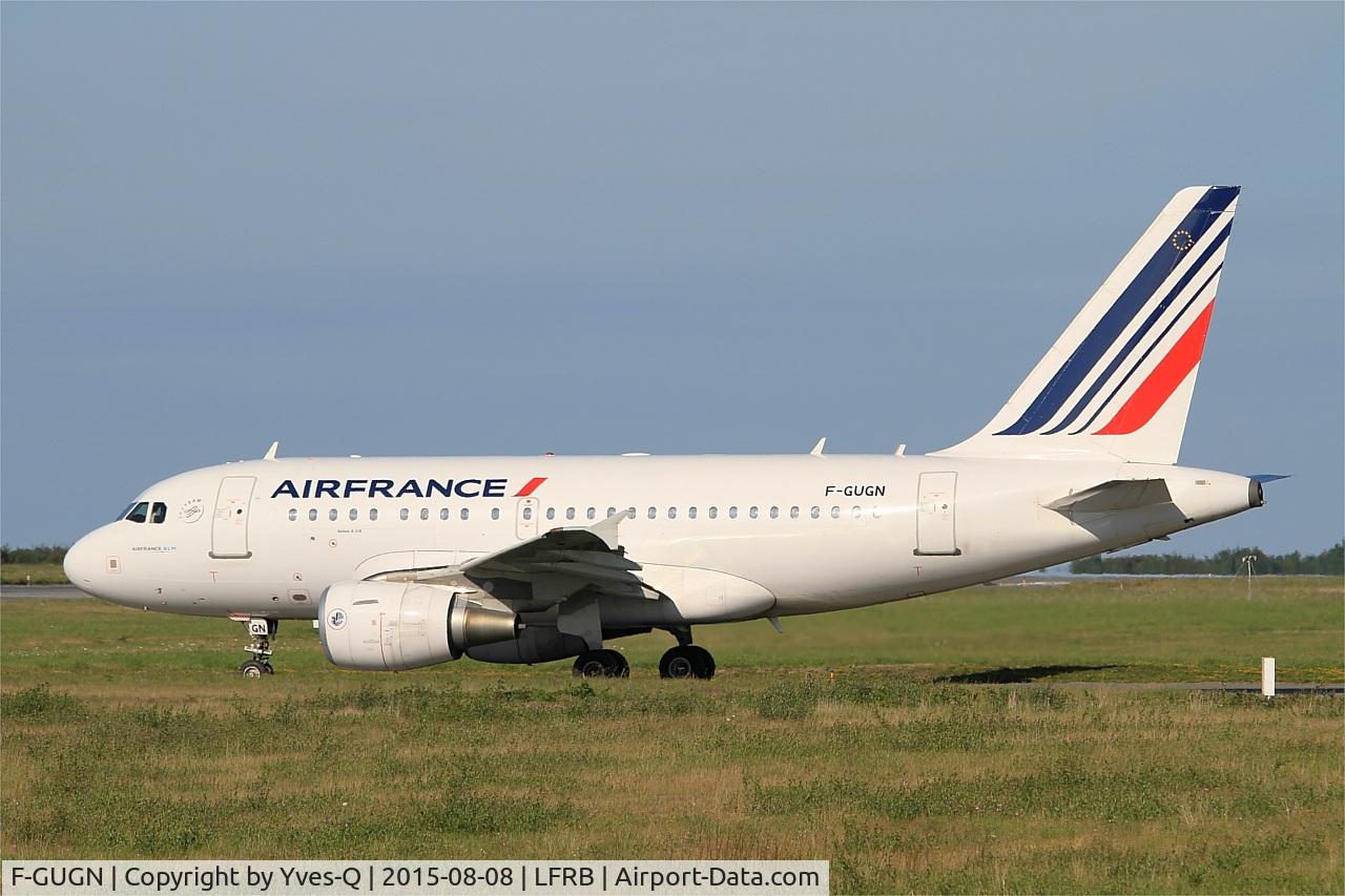 F-GUGN, 2006 Airbus A318-111 C/N 2918, Airbus A318-111, Holding point Charlie, Brest-Bretagne airport (LFRB-BES)