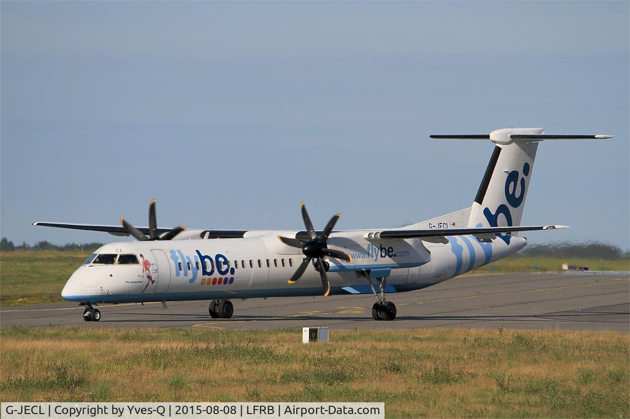G-JECL, 2005 De Havilland Canada DHC-8-402Q Dash 8 C/N 4114, De Havilland Canada DHC-8-402Q Dash 8,  Taxiing to holding point Charlie, Brest-Bretagne Airport (LFRB-BES)