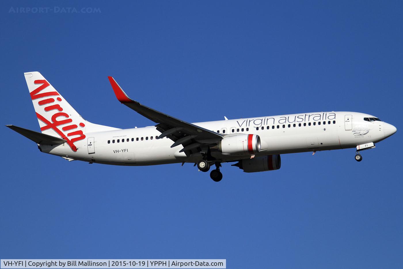 VH-YFI, 2012 Boeing 737-8FE C/N 41000, FINALS TO 24