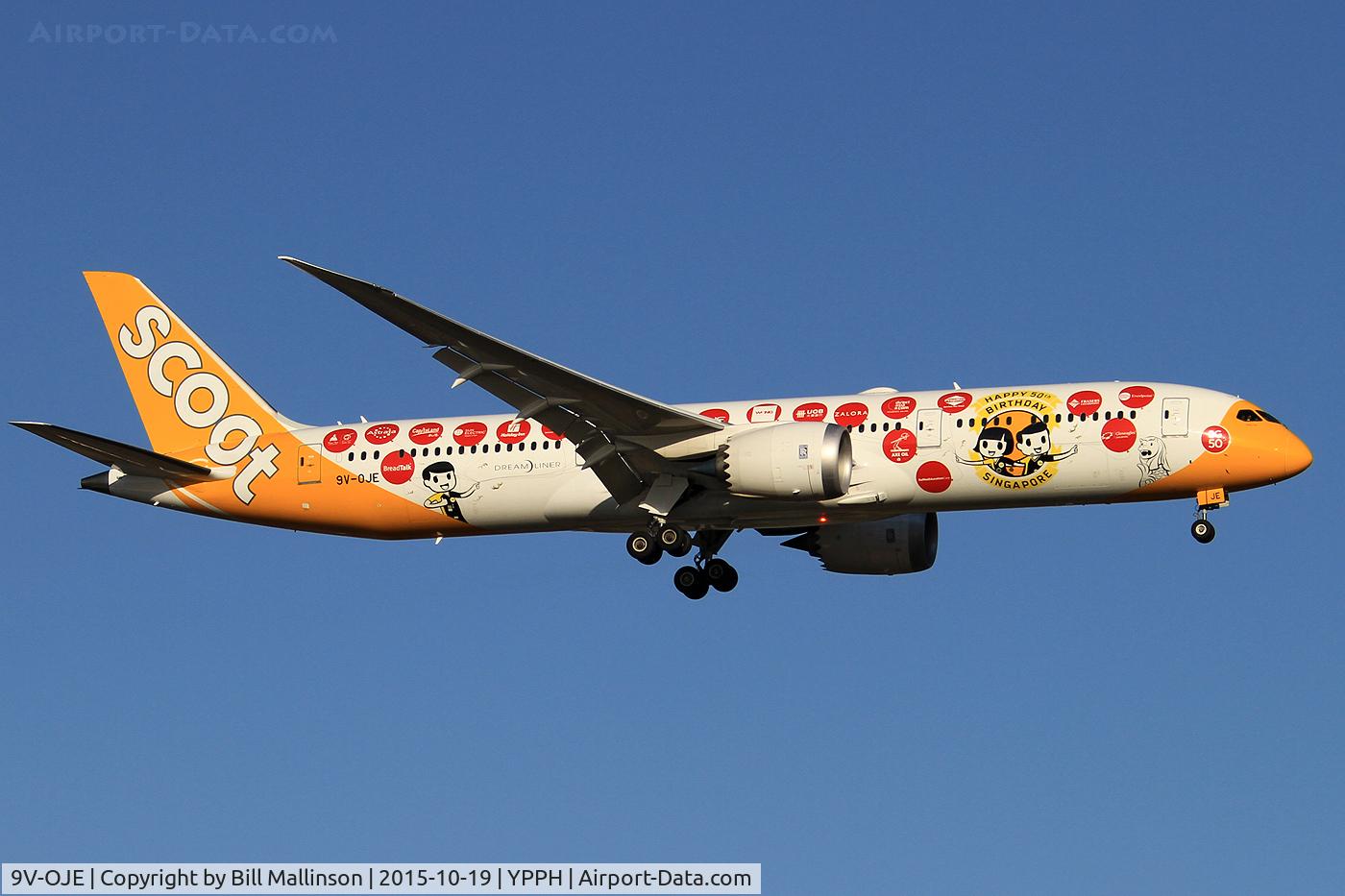 9V-OJE, 2015 Boeing 787-9 Dreamliner C/N 37116, finals to 24.
Singapore 50th Anniversary c/s