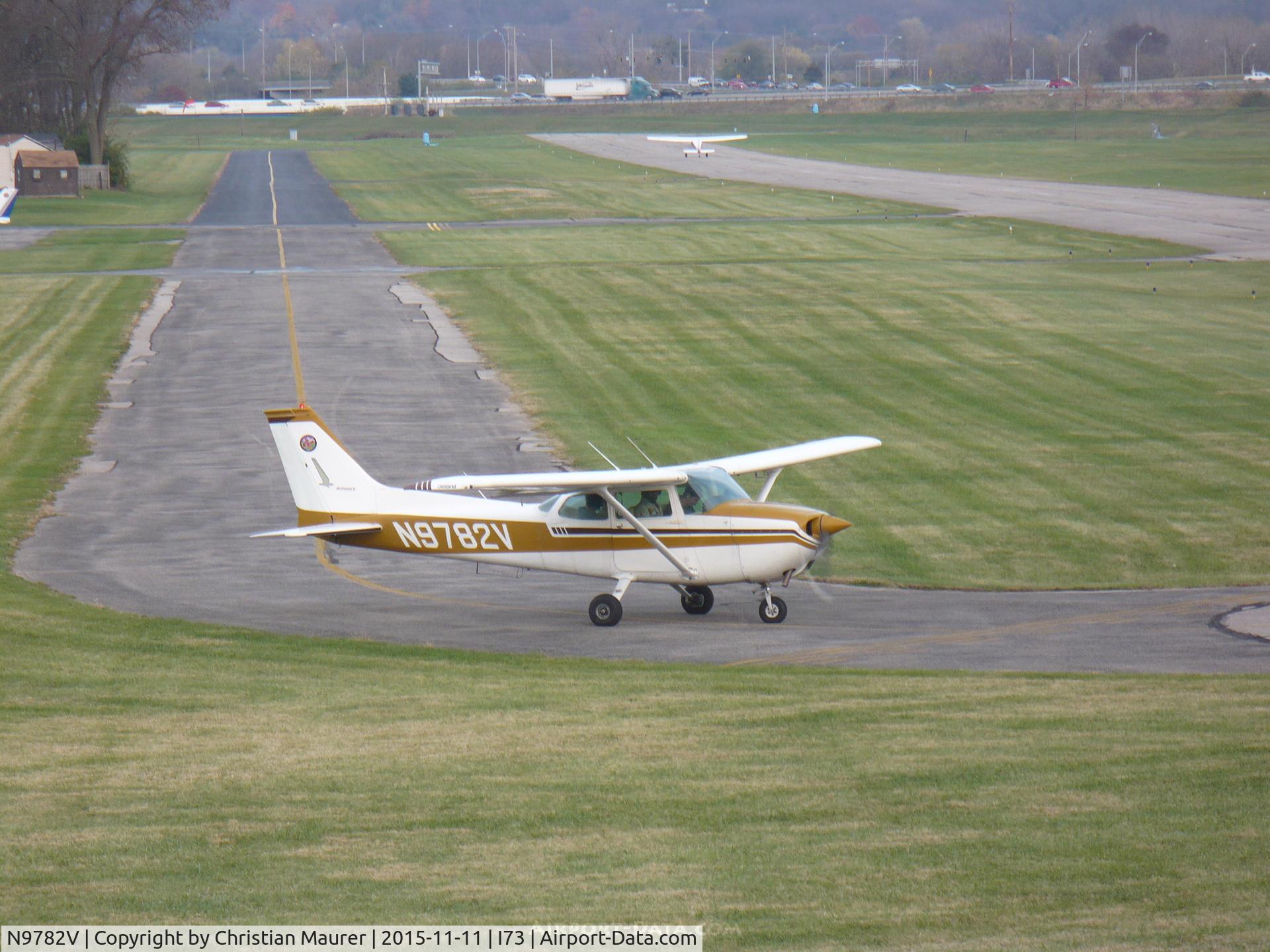 N9782V, 1974 Cessna 172M C/N 17264502, Cessna 172M Beaver Valley Aviation Flight