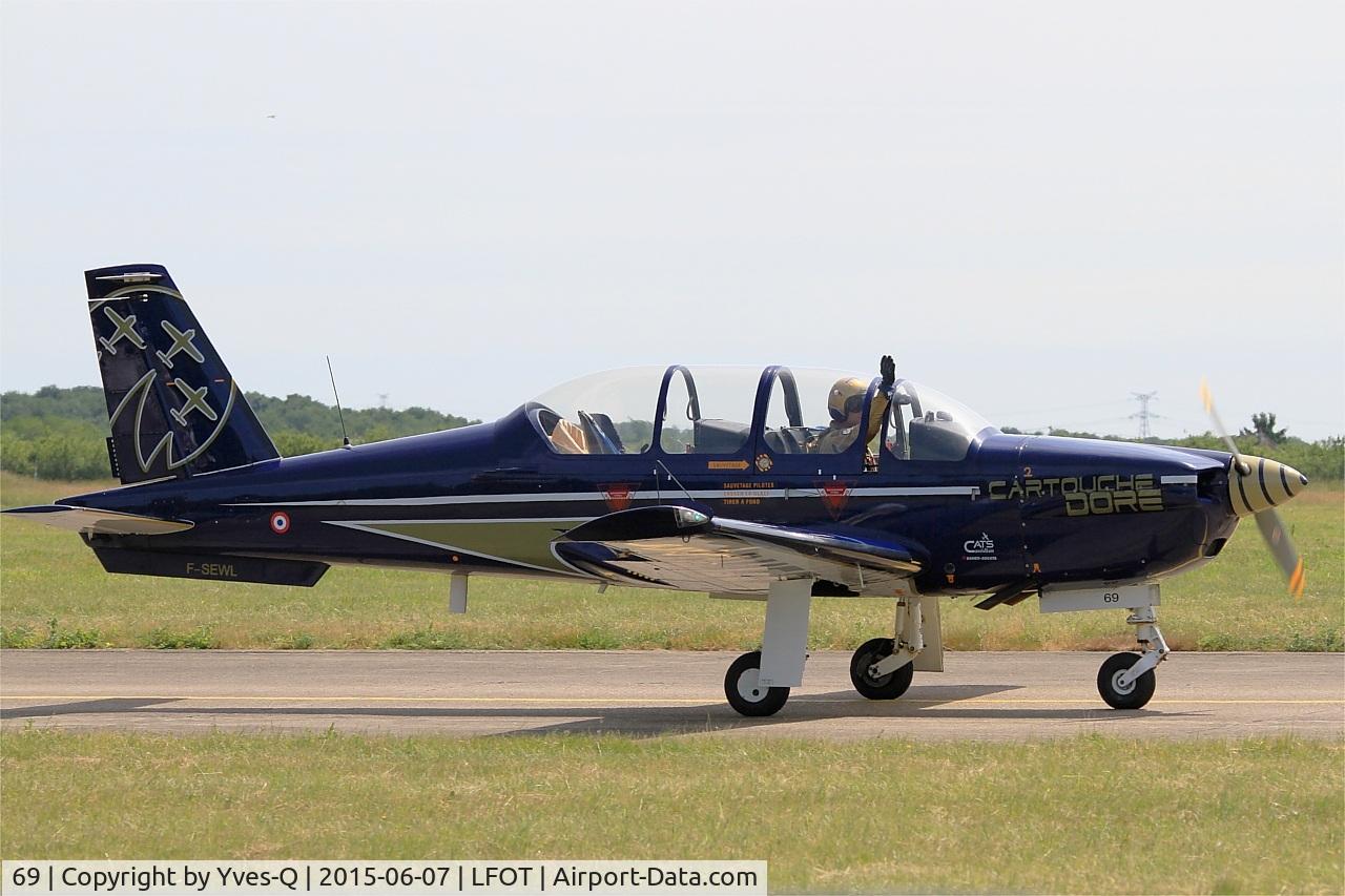 69, Socata TB-30 Epsilon C/N 69, Socata TB-30 Epsilon, Taxiing to parking area, Tours Air Base 705 (LFOT-TUF) Open day 2015