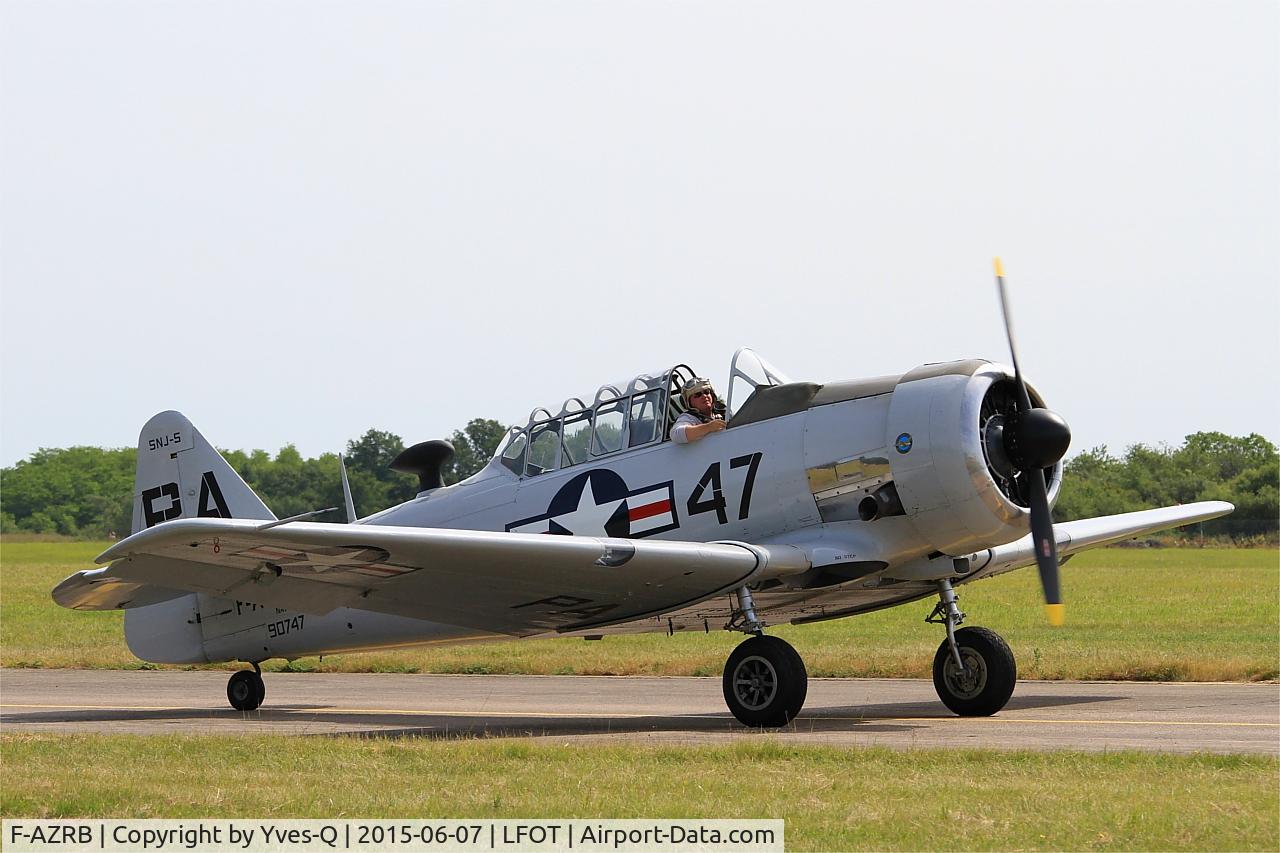 F-AZRB, North American SNJ-5 Texan Texan C/N 88-17955, North American SNJ-5 Texan, Taxiing to parking area, Tours Air Base 705 (LFOT-TUF) Open day 2015