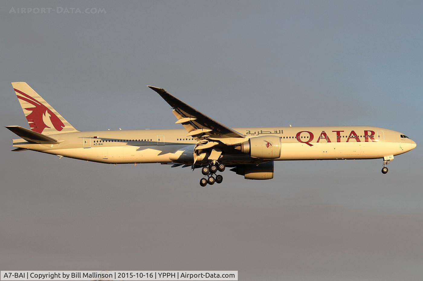 A7-BAI, 2008 Boeing 777-3DZ/ER C/N 36095, finals to 21