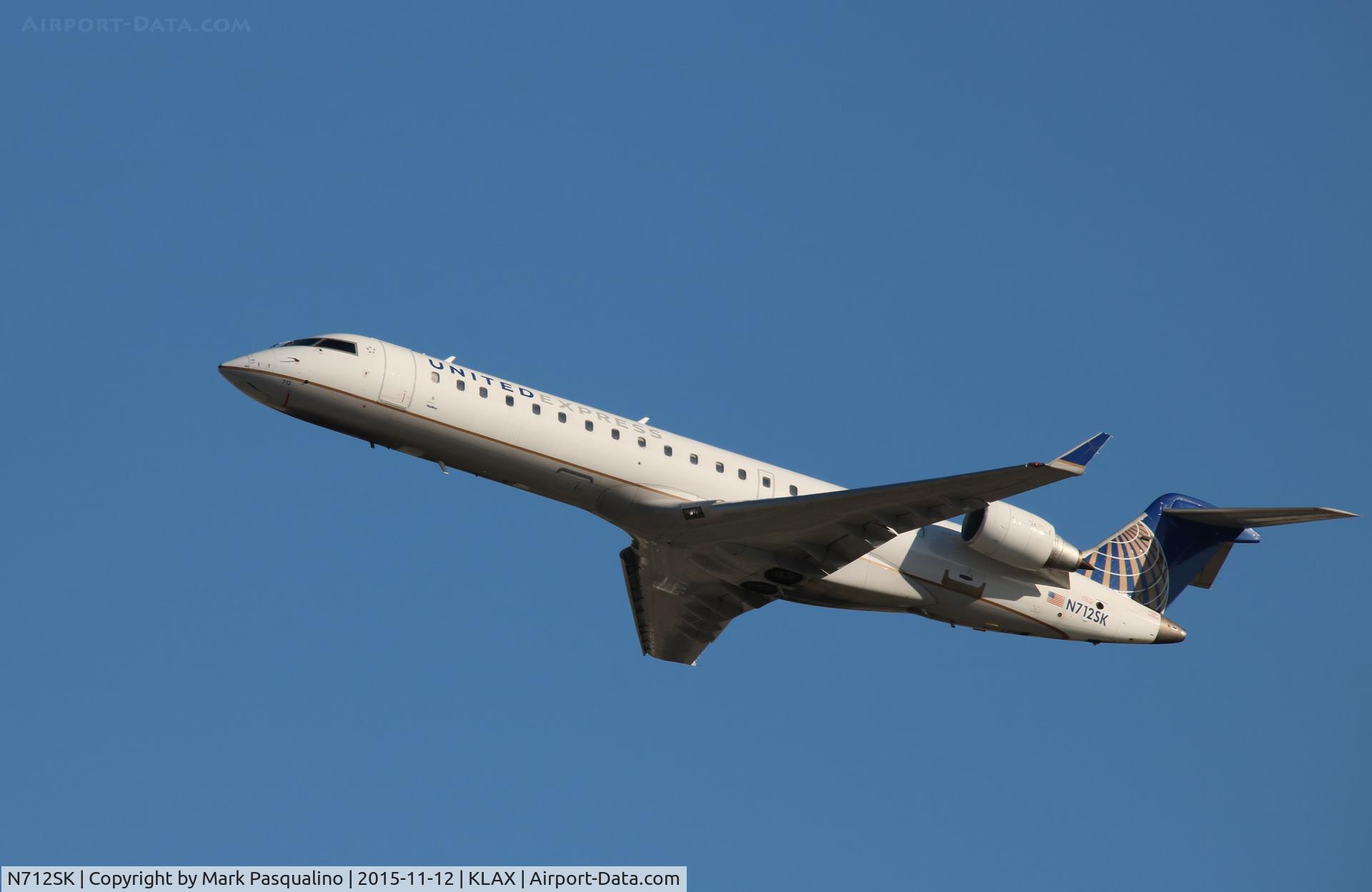 N712SK, 2004 Bombardier CRJ-700 (CL-600-2C10) Regional Jet C/N 10172, CL-600-2C10