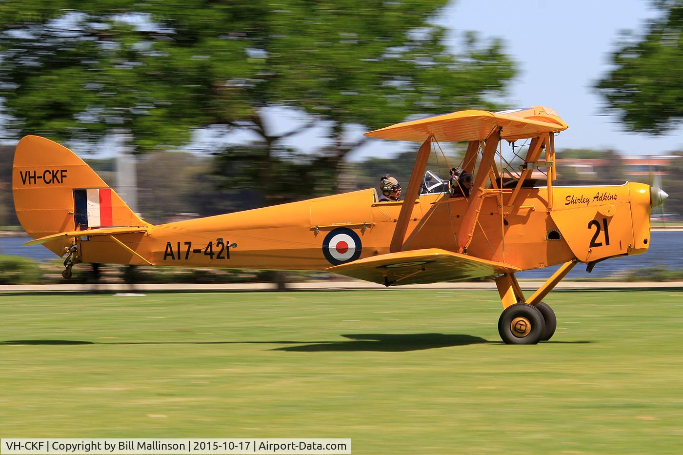 VH-CKF, 1941 De Havilland Australia DH-82A Tiger Moth C/N DHA596, 2015 Langley Park Fly In.
Perth City, Western Australia