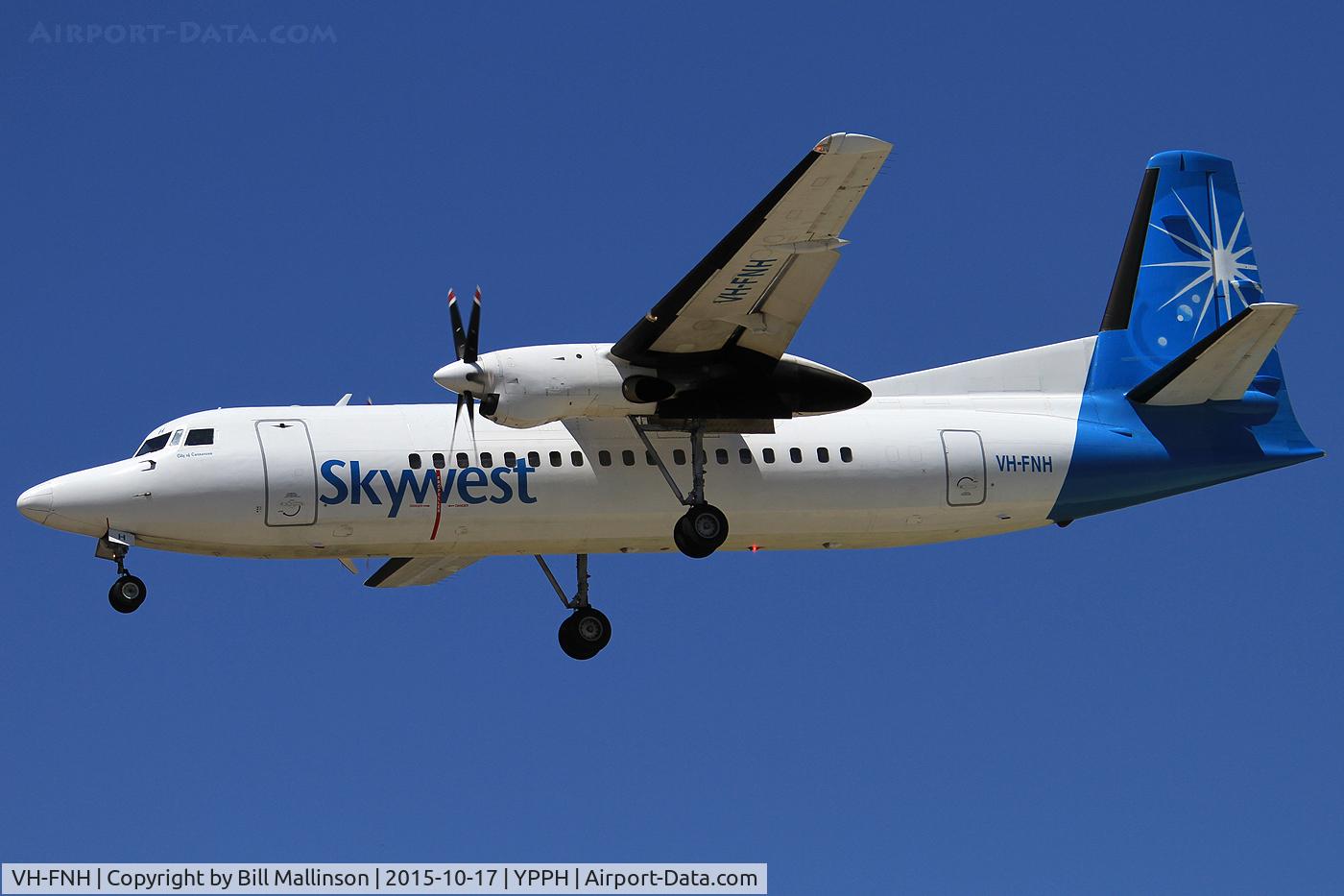 VH-FNH, 1987 Fokker 50 C/N 20113, finals to 06