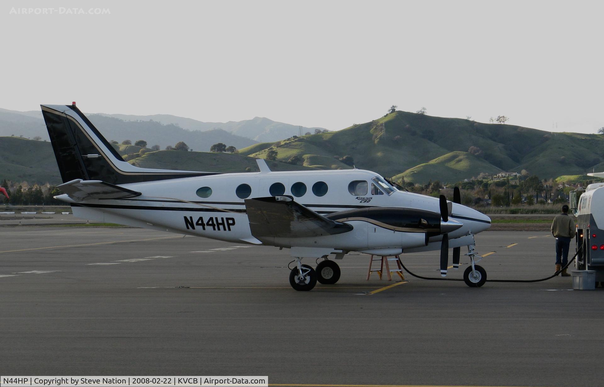 N44HP, 1976 Beech C90 King Air C/N LJ-702, 1976 Beech C90 King Air refueling @ Nut Tree Airport, Vacaville, CA
