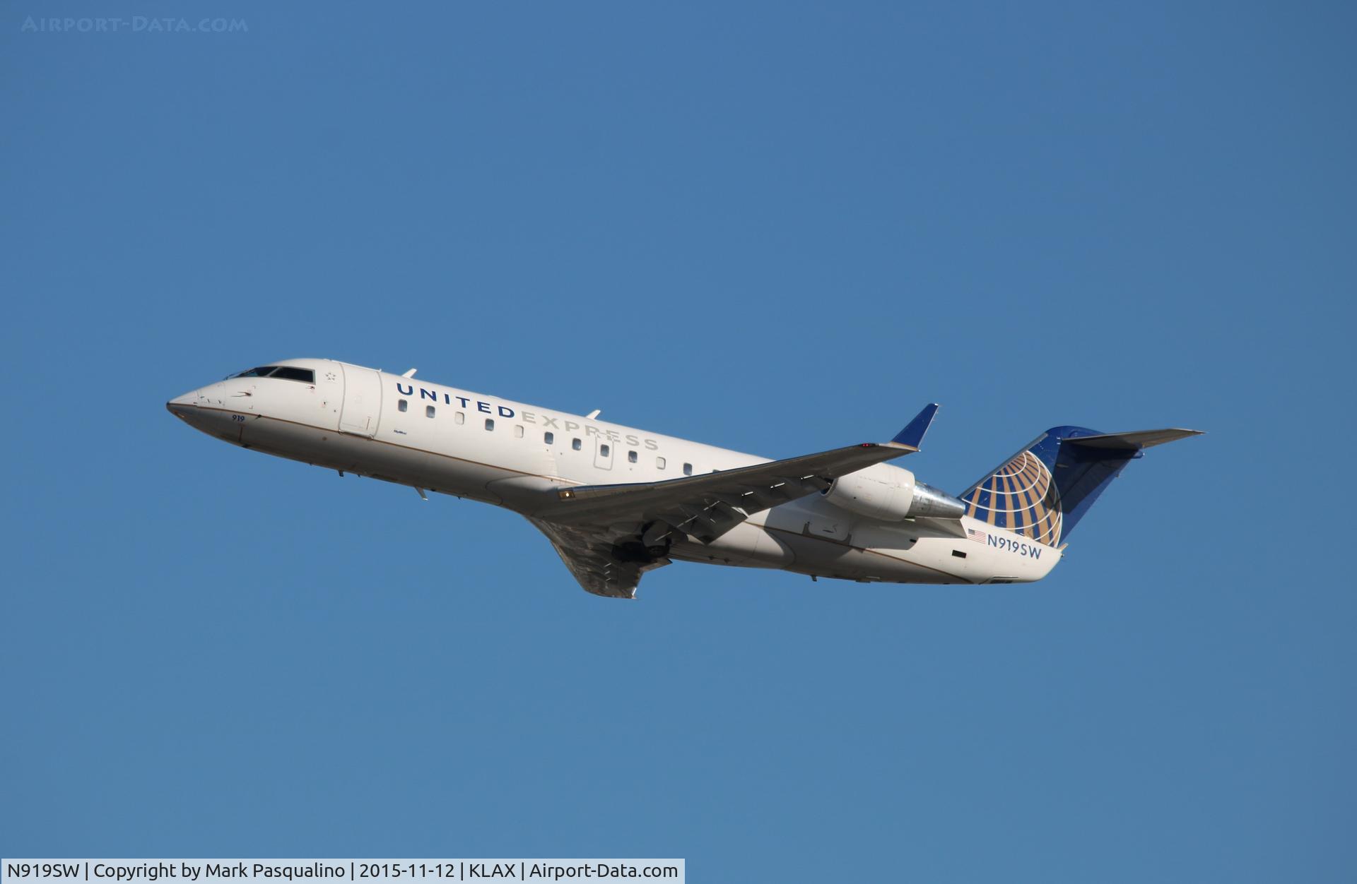 N919SW, 2002 Bombardier CRJ-200LR (CL-600-2B19) C/N 7657, CL-600-2B19