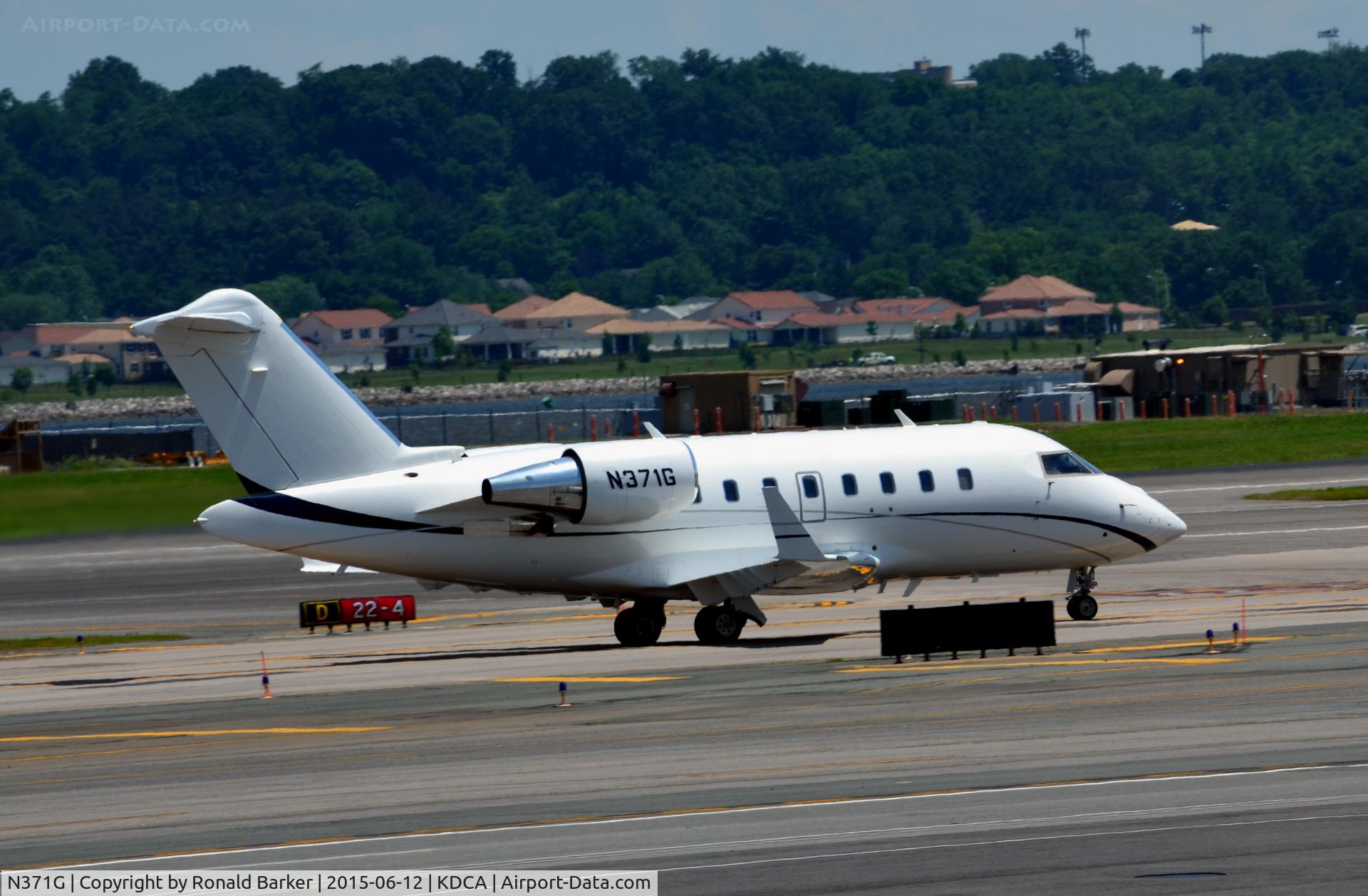 N371G, 2008 Bombardier Challenger 605 (CL-600-2B16) C/N 5741, Taxi National