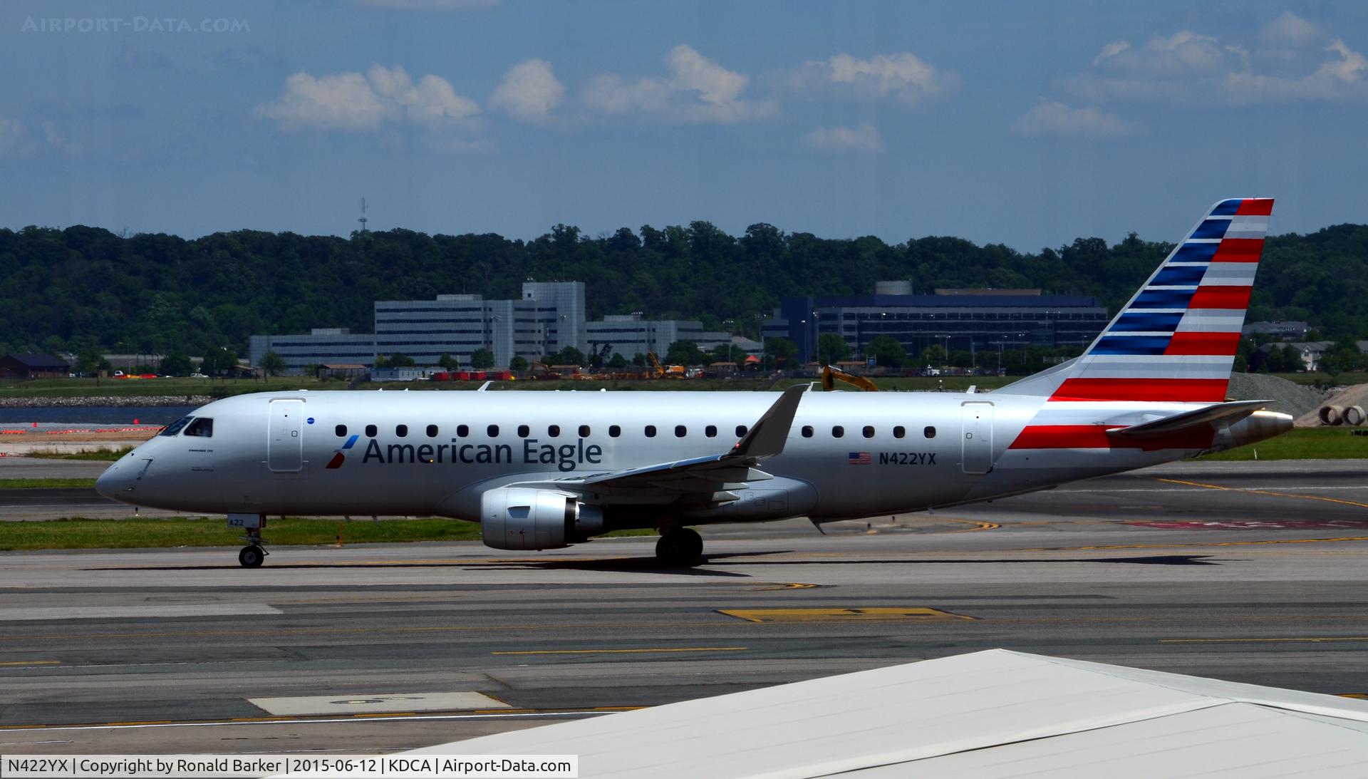 N422YX, 2014 Embraer 175LR (ERJ-170-200LR) C/N 17000387, Taxi National