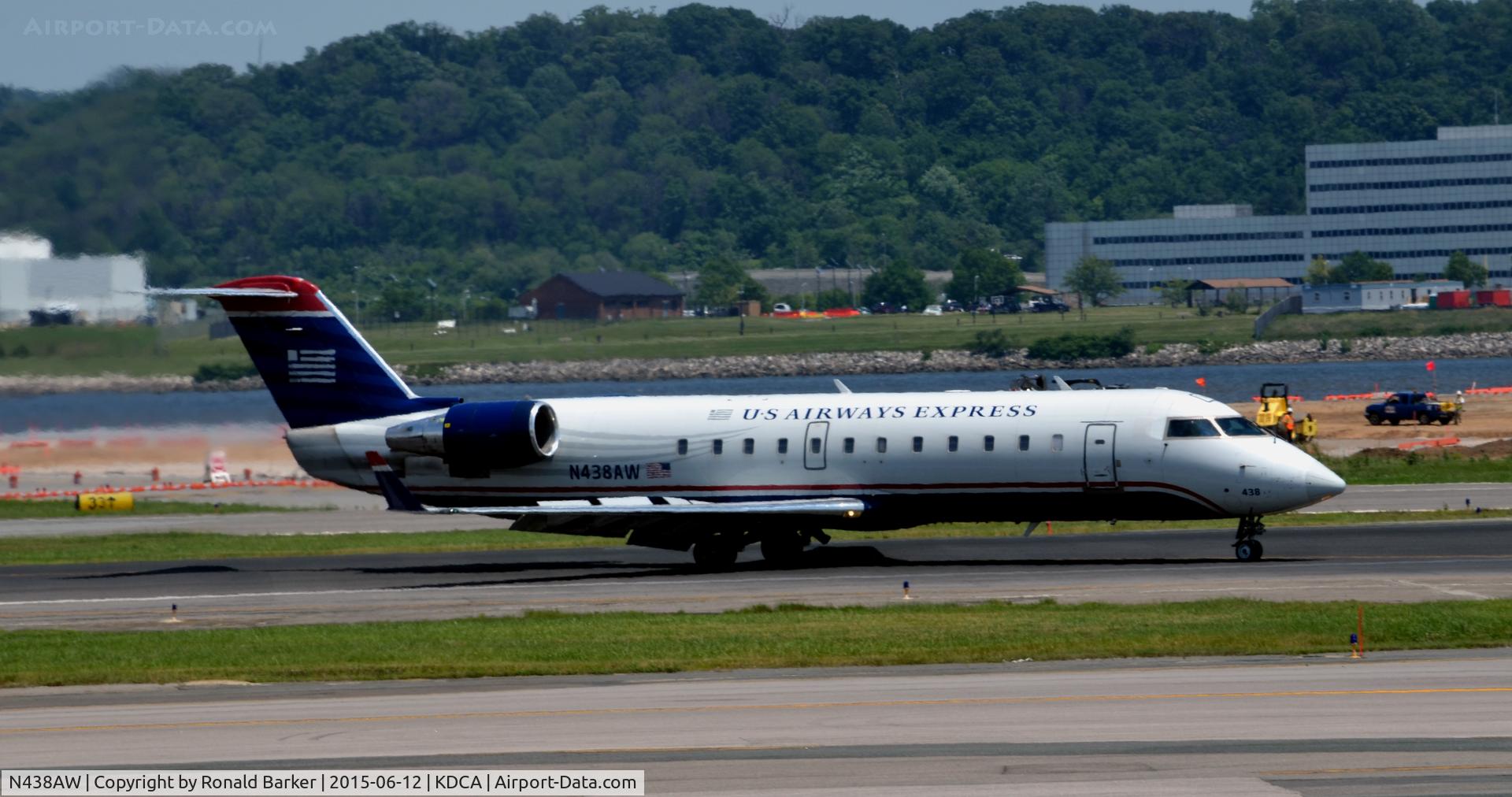 N438AW, 2003 Bombardier CRJ-200LR (CL-600-2B19) C/N 7748, Landing National